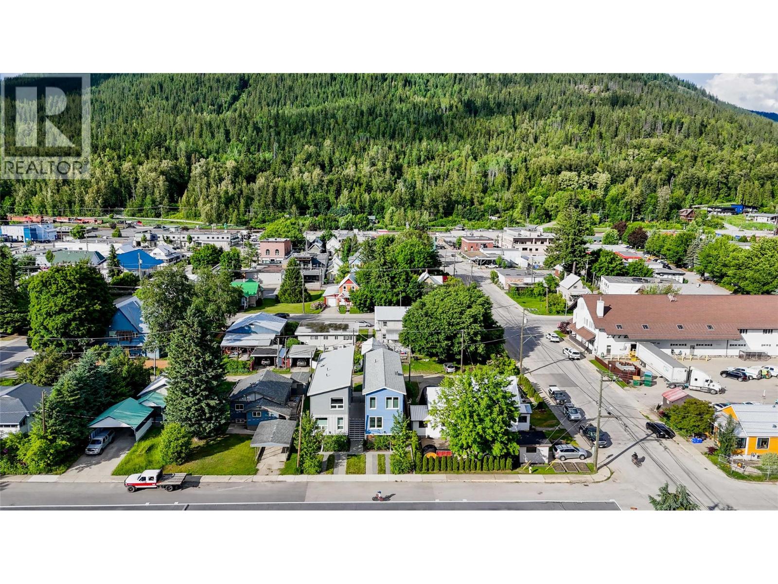 410 Fourth Street W, Revelstoke, British Columbia  V0E 2S0 - Photo 67 - 10390521