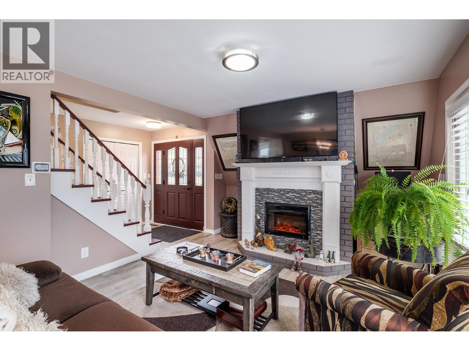 682 Cougar Street, Vernon, British Columbia  V1H 2A1 - Photo 4 - 10391265