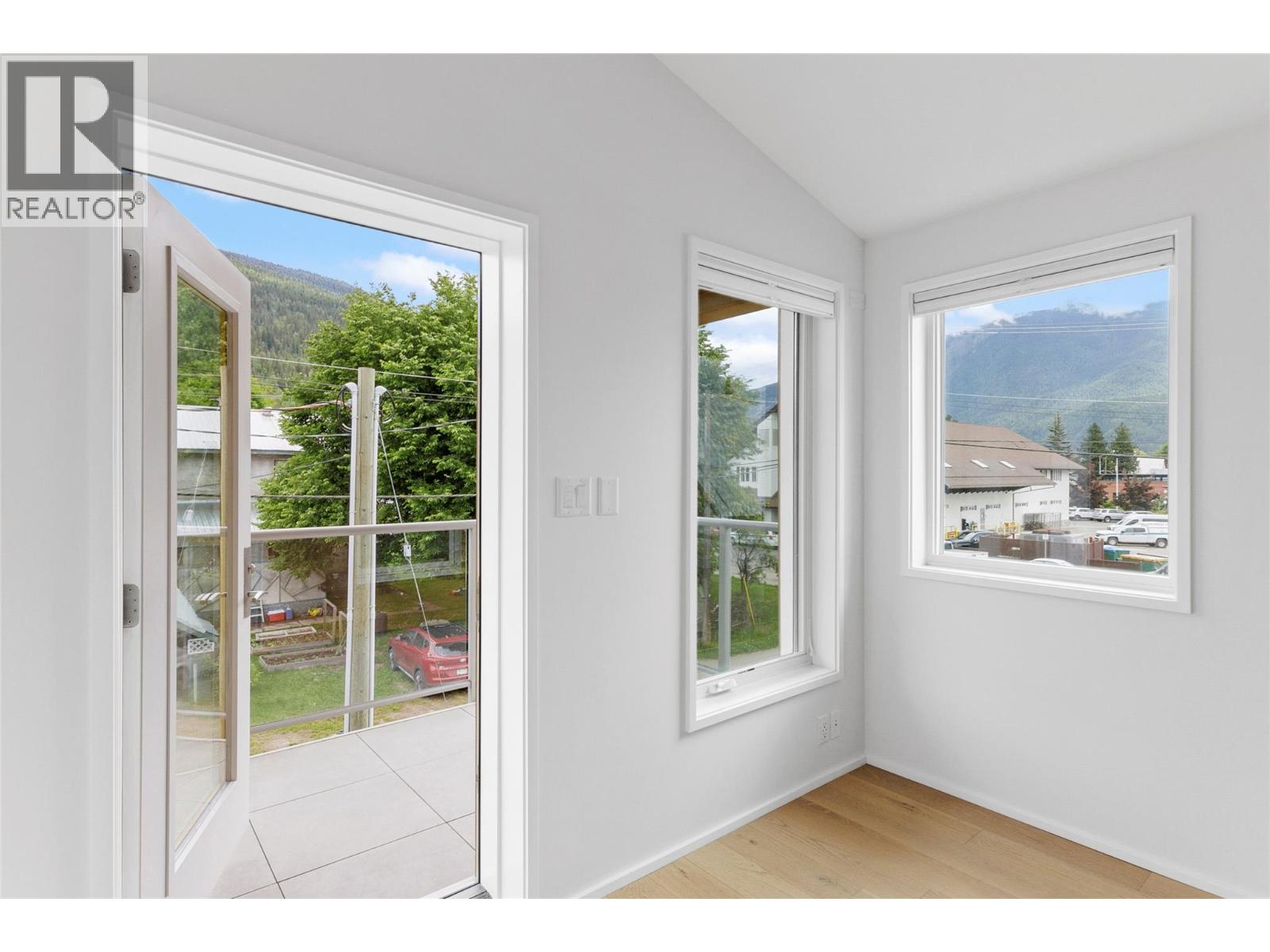 408 Fourth Street W, Revelstoke, British Columbia  V0E 2S0 - Photo 25 - 10390523