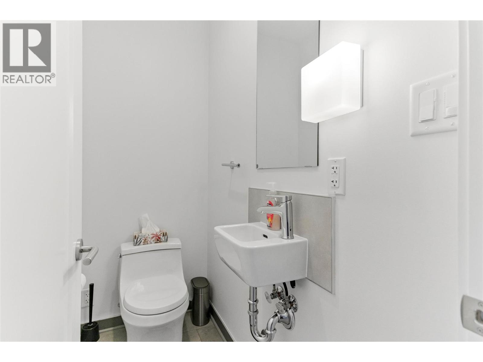 408 Fourth Street W, Revelstoke, British Columbia  V0E 2S0 - Photo 46 - 10390523
