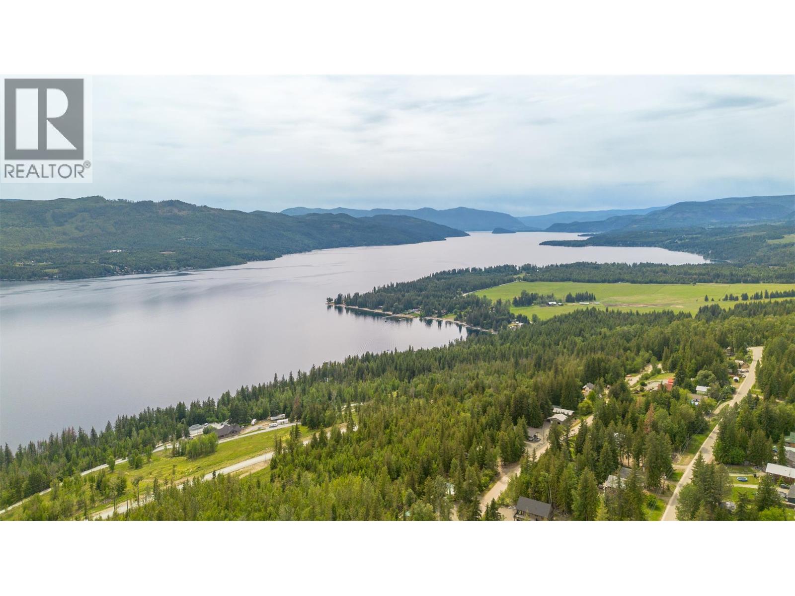 7503 Estate Drive, Anglemont, British Columbia  V0E 1M8 - Photo 17 - 10389466