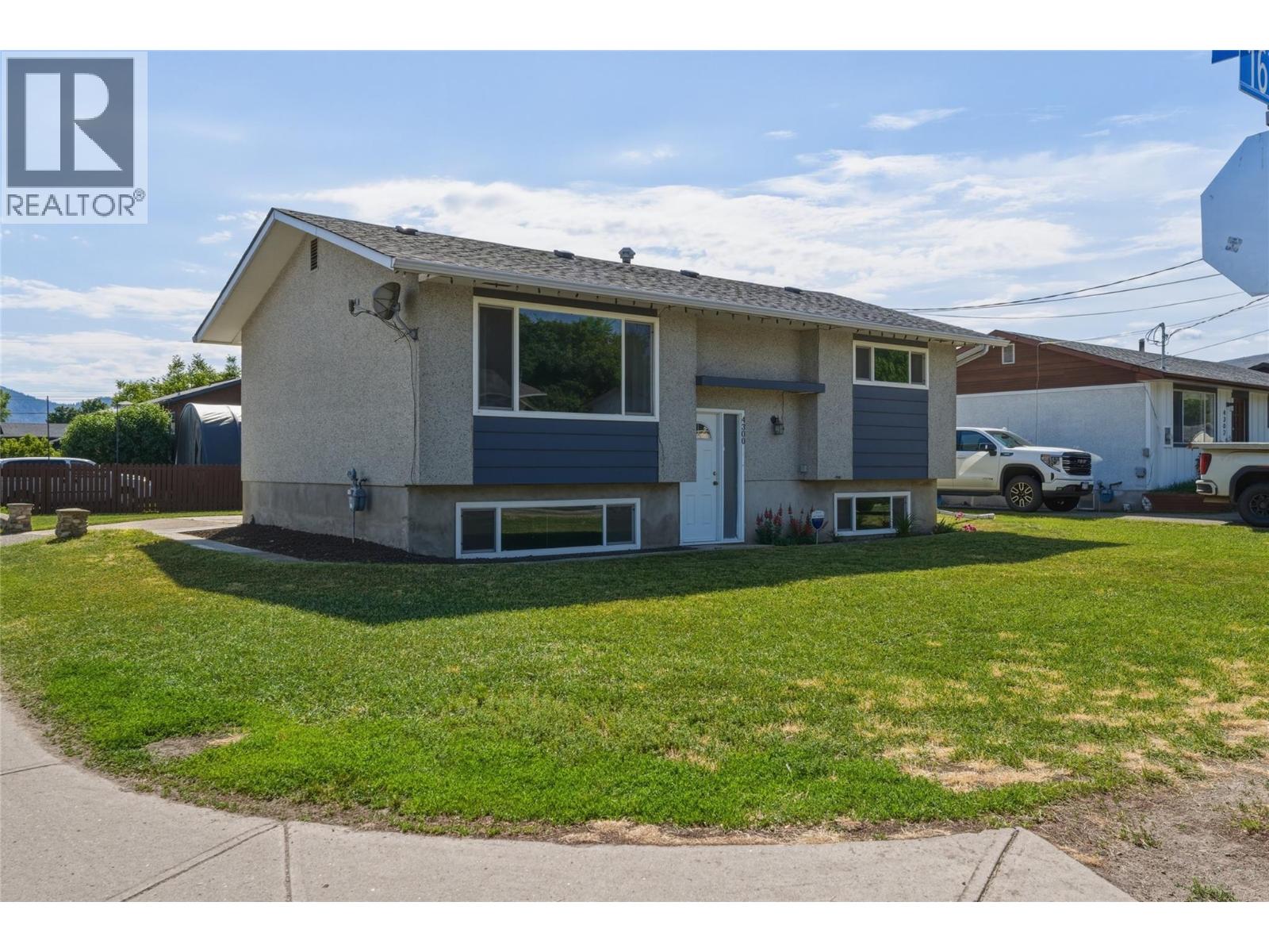 4300 16 Avenue, Vernon, British Columbia  V1T 6P4 - Photo 2 - 10389351