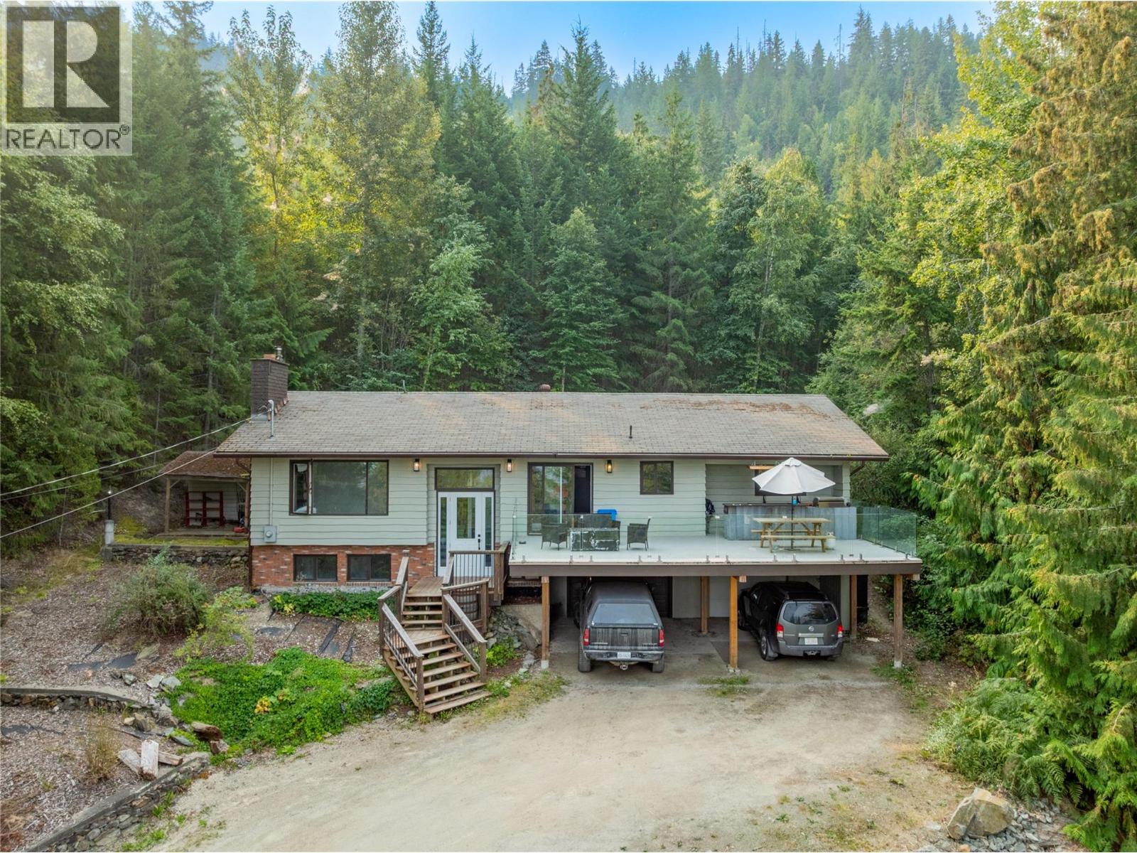 4018 Greaves Road, Eagle Bay, British Columbia  V0E 1T0 - Photo 1 - 10391107