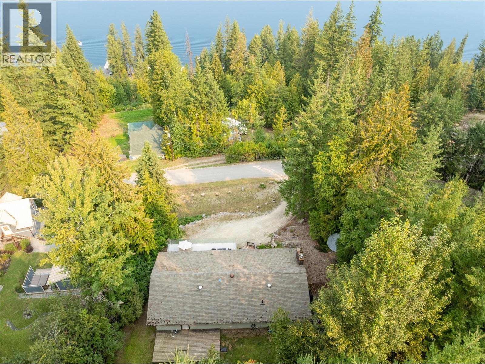 4018 Greaves Road, Eagle Bay, British Columbia  V0E 1T0 - Photo 3 - 10391107