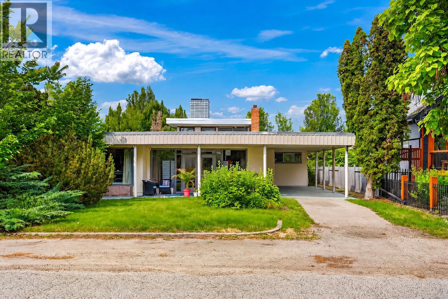 348 Burne Avenue, Kelowna, British Columbia  V1Y 5P1 - Photo 1 - 10391202