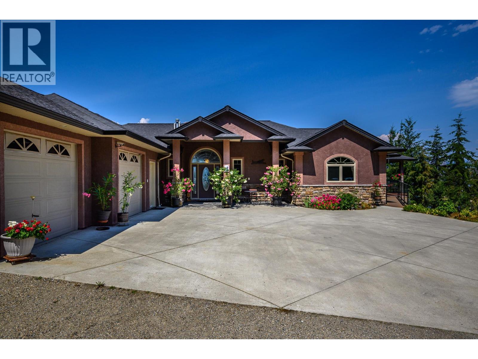 9265 Kokanee Road, Vernon, British Columbia  V1H 1K4 - Photo 1 - 10391219