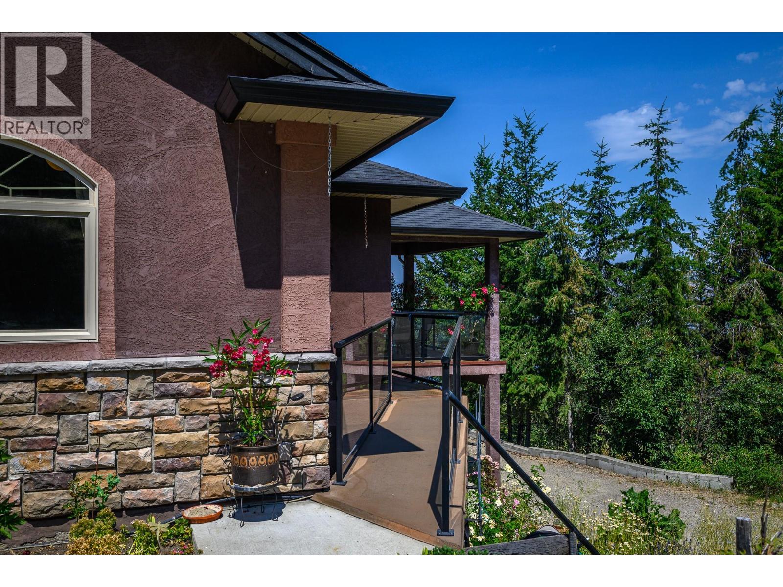 9265 Kokanee Road, Vernon, British Columbia  V1H 1K4 - Photo 20 - 10391219