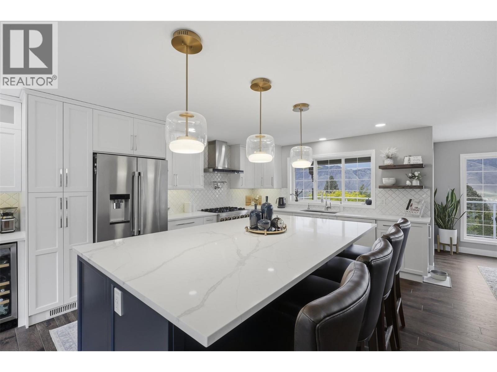1648 Skeena Place, Kamloops, British Columbia  V2E 2P3 - Photo 4 - 10391246