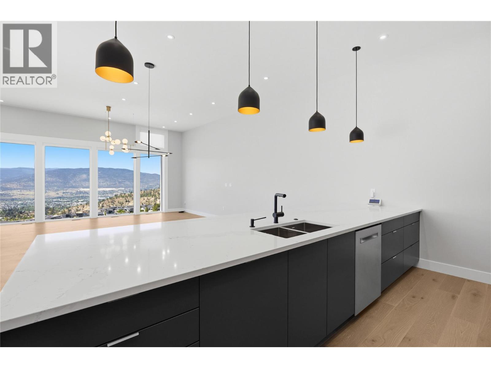 1106 Syer Road, Penticton, British Columbia  V2A 9G4 - Photo 8 - 10391180