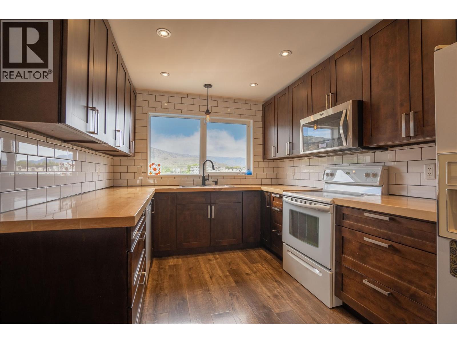 13 Heather Place, Osoyoos, British Columbia  V0H 1V1 - Photo 4 - 10390692