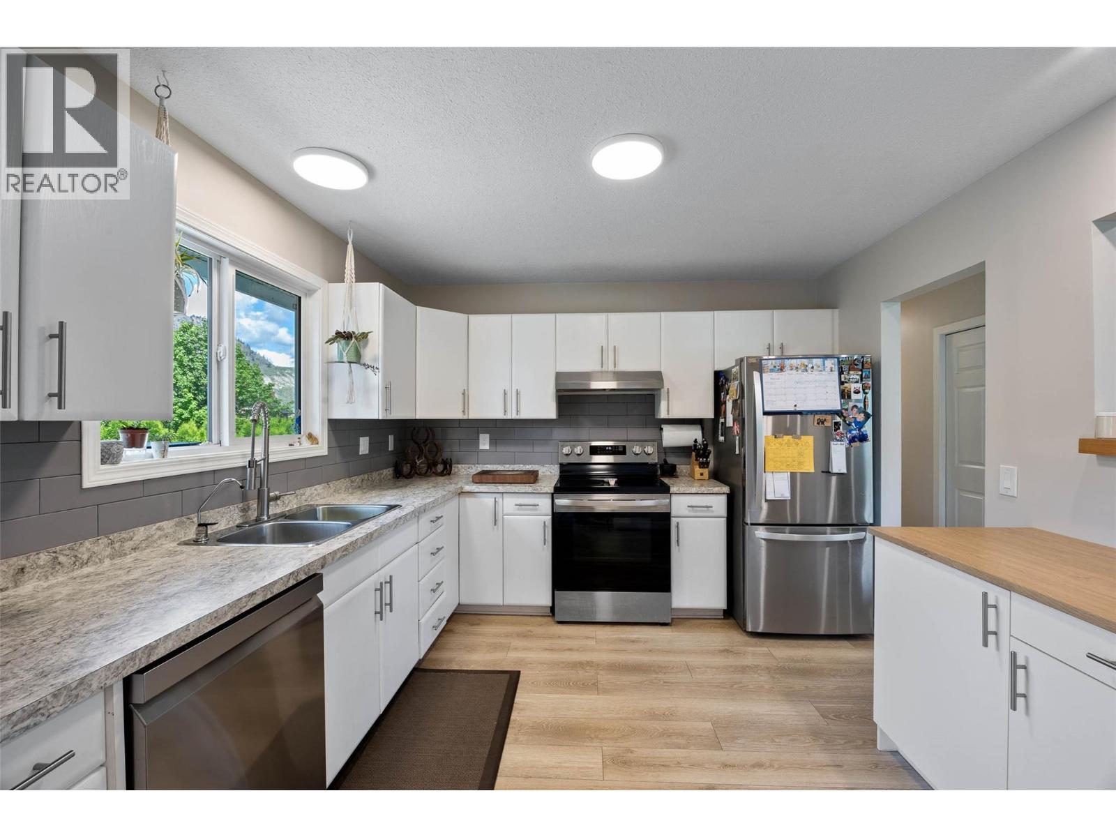 5376 Kipp Road, Kamloops, British Columbia  V2C 6H7 - Photo 12 - 10390480