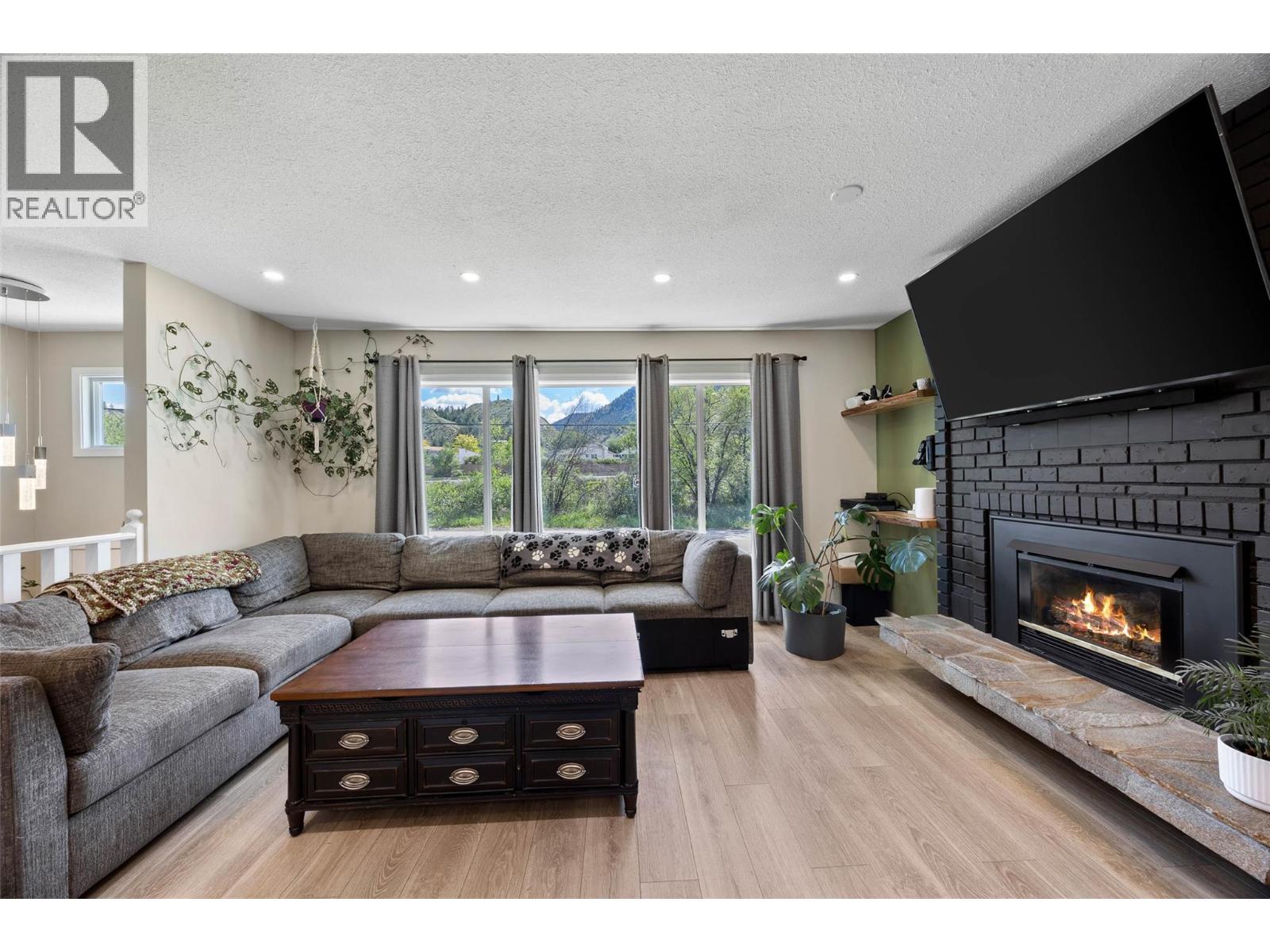 5376 Kipp Road, Kamloops, British Columbia  V2C 6H7 - Photo 5 - 10390480