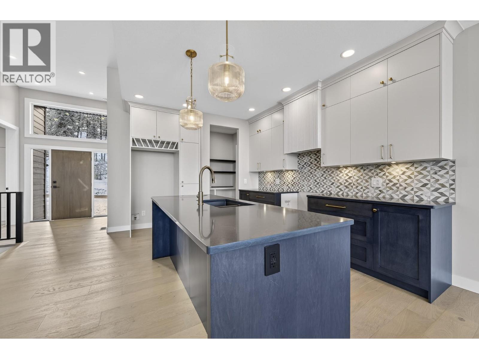 2138 Linfield Drive, Kamloops, British Columbia  V1S 0G3 - Photo 8 - 10391302