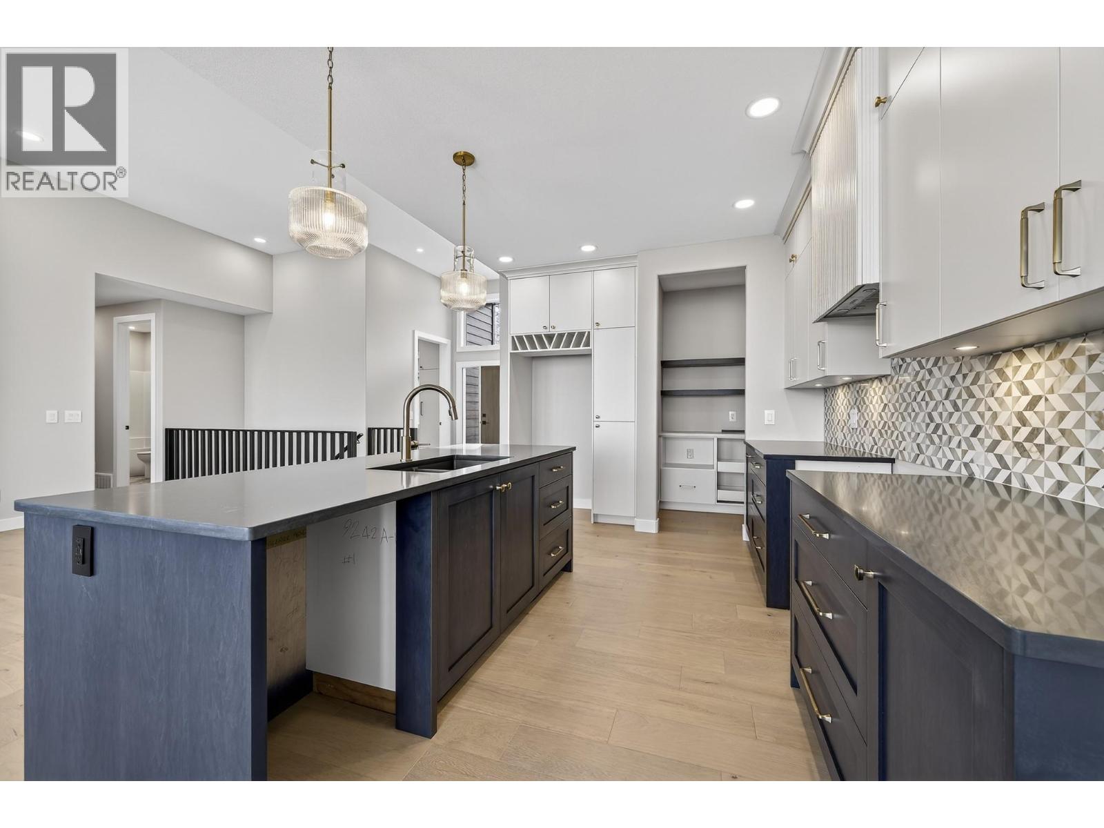 2138 Linfield Drive, Kamloops, British Columbia  V1S 0G3 - Photo 9 - 10391302