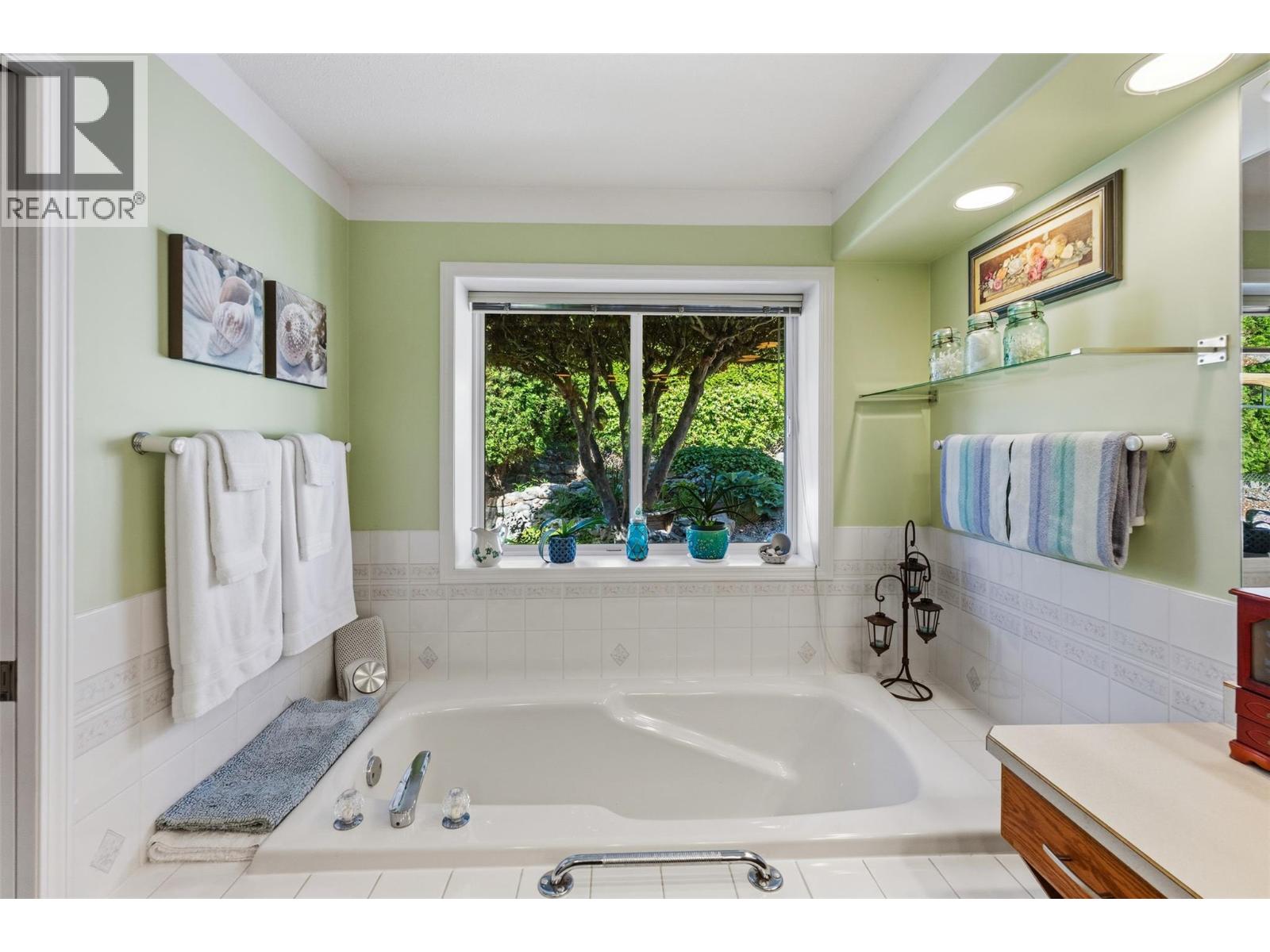 422 Ridge Road, Penticton, British Columbia  V2A 8N7 - Photo 32 - 10391267