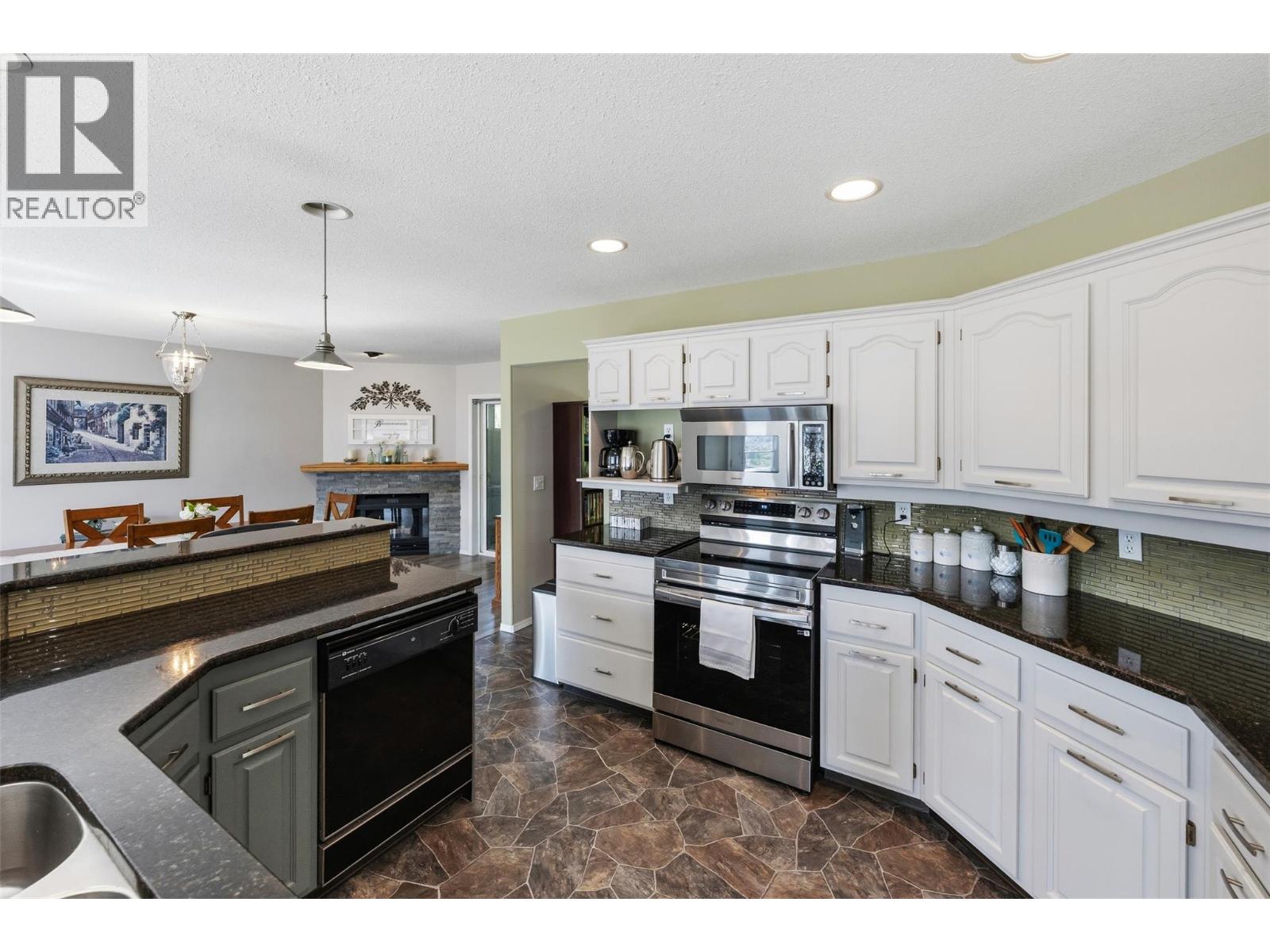 422 Ridge Road, Penticton, British Columbia  V2A 8N7 - Photo 7 - 10391267