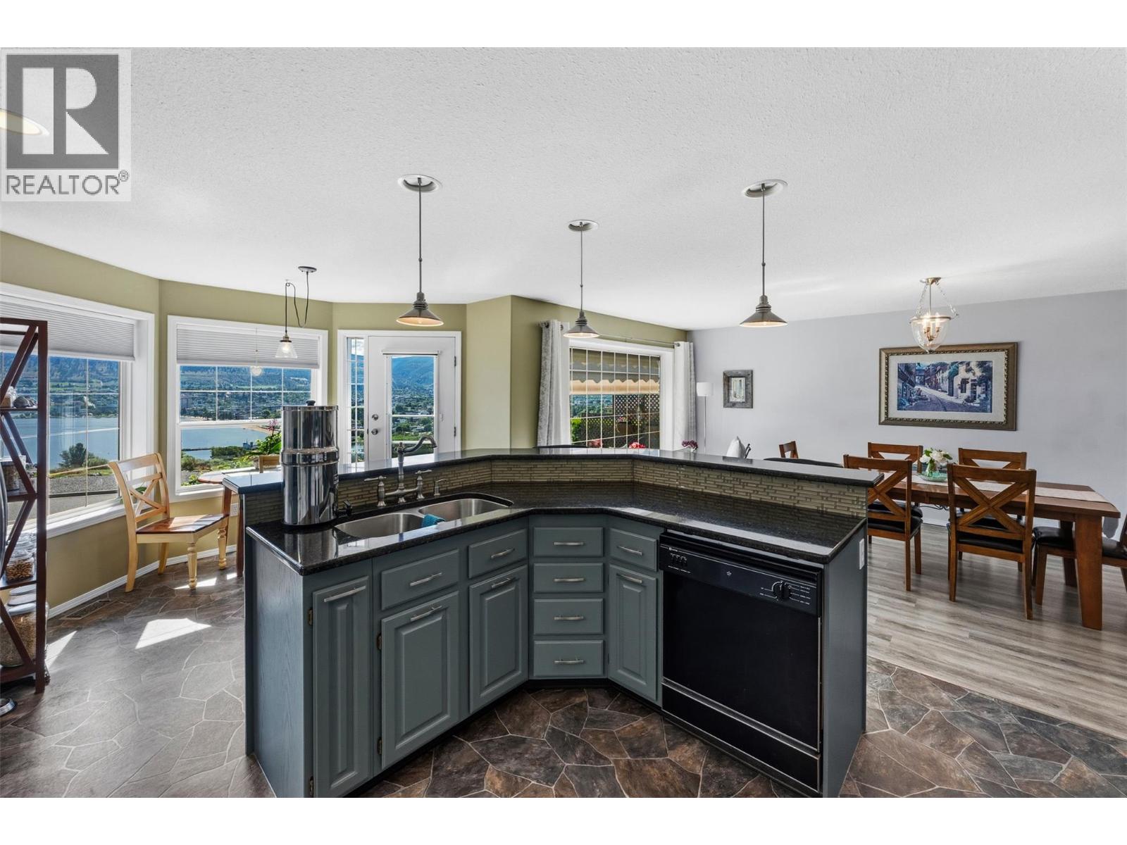 422 Ridge Road, Penticton, British Columbia  V2A 8N7 - Photo 9 - 10391267