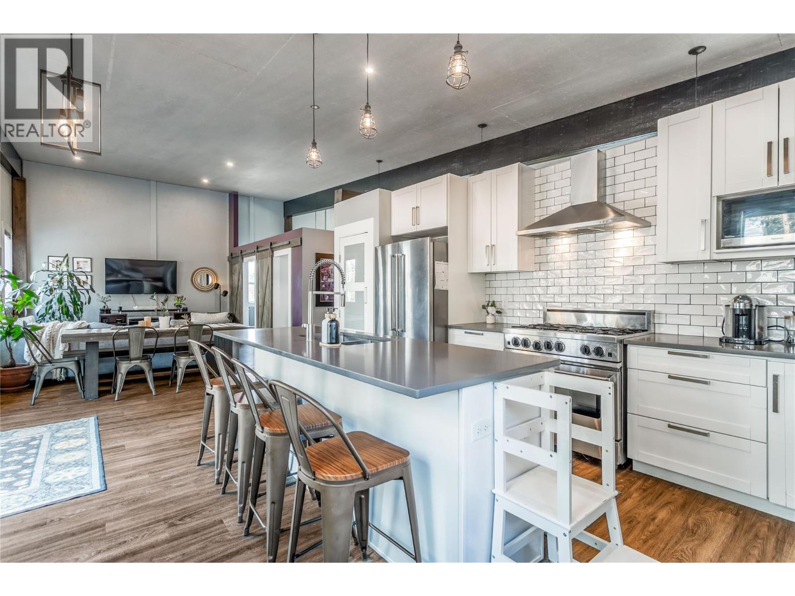 761 Fairbridge Road, Kelowna, British Columbia  V1Z 3W3 - Photo 11 - 10391257