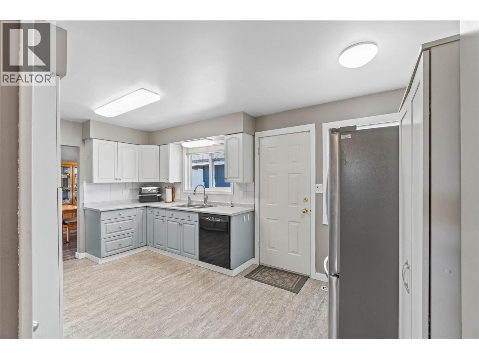 797 Ridgeview Terrace, Kamloops, British Columbia  V2B 4G8 - Photo 8 - 10391235