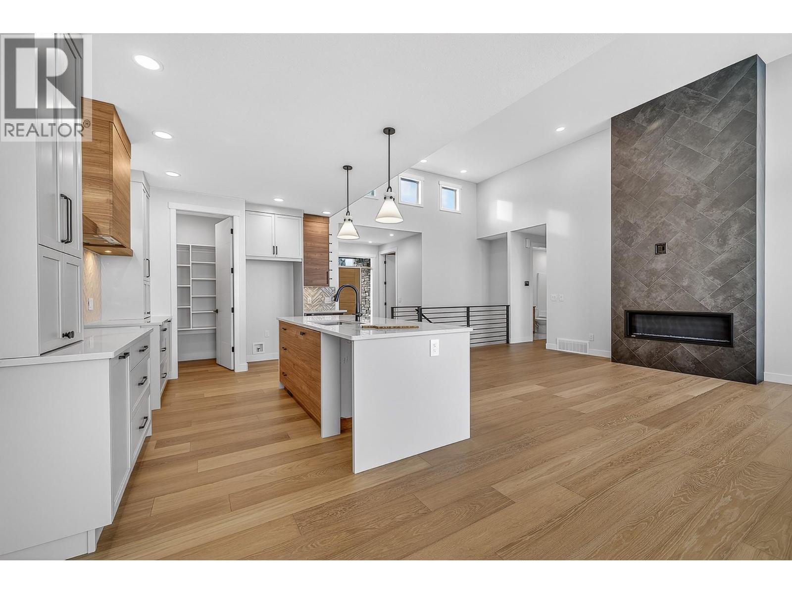 2140 Linfield Drive, Kamloops, British Columbia  V1S 0G3 - Photo 5 - 10391306