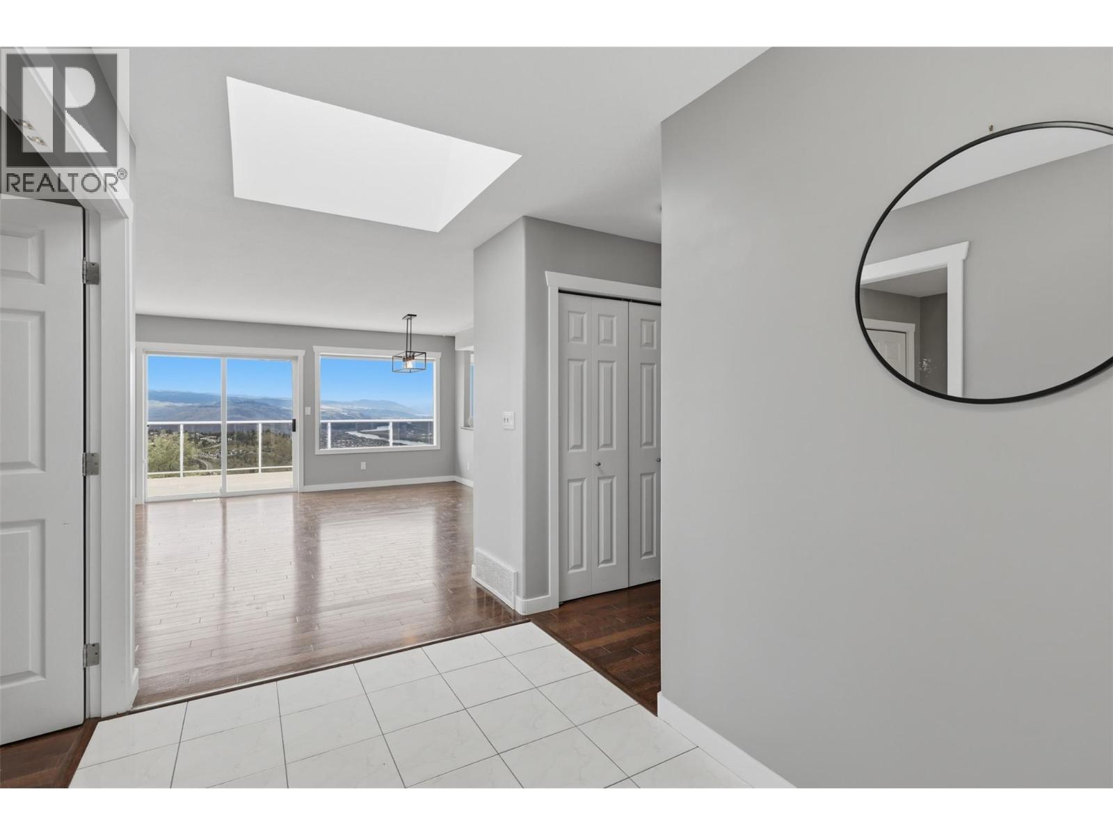 2019 Muirfield Road, Kamloops, British Columbia  V1S 1S6 - Photo 5 - 10391100