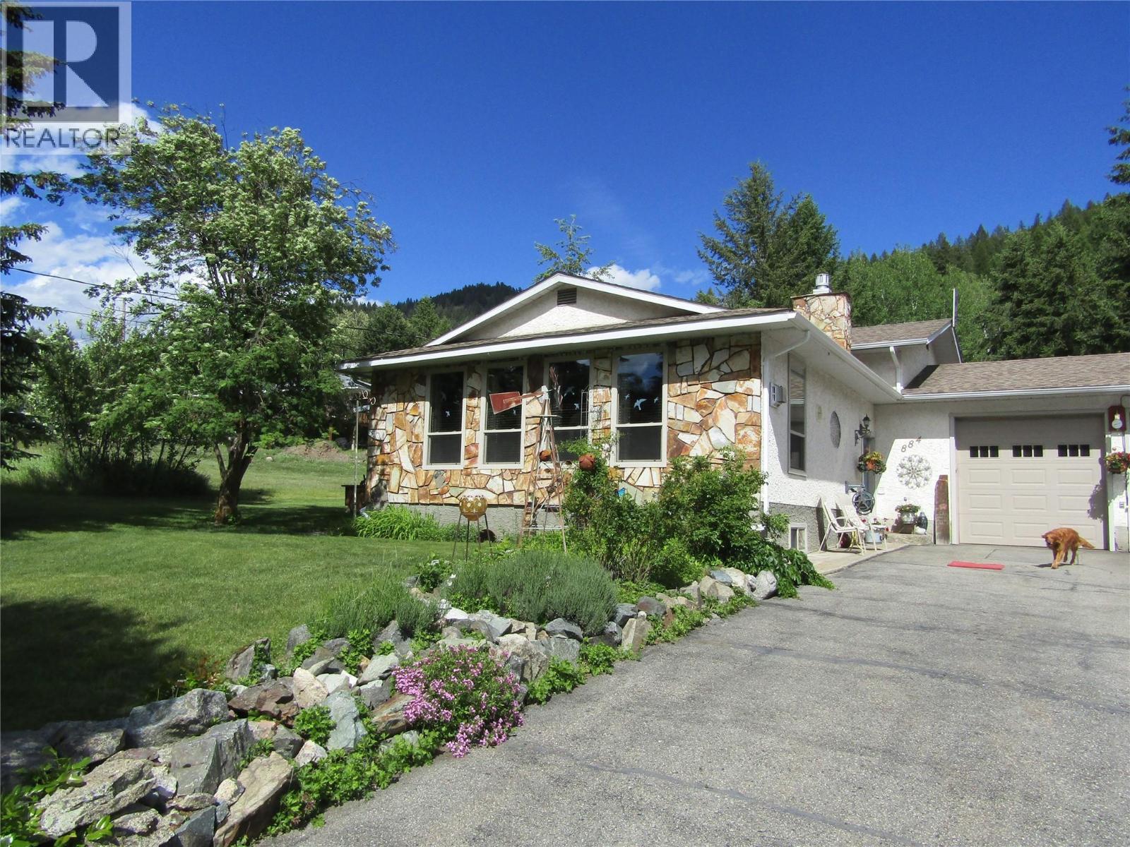 884 Strathmore Avenue, greenwood, British Columbia
