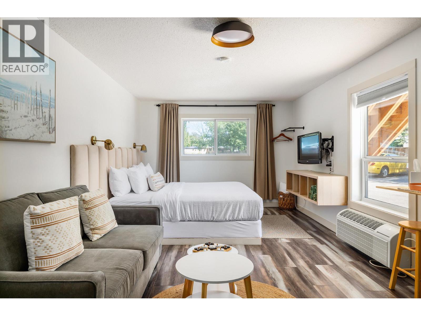 4201 Skaha Lake Road, Penticton, British Columbia  V2A 0K4 - Photo 22 - 10390057