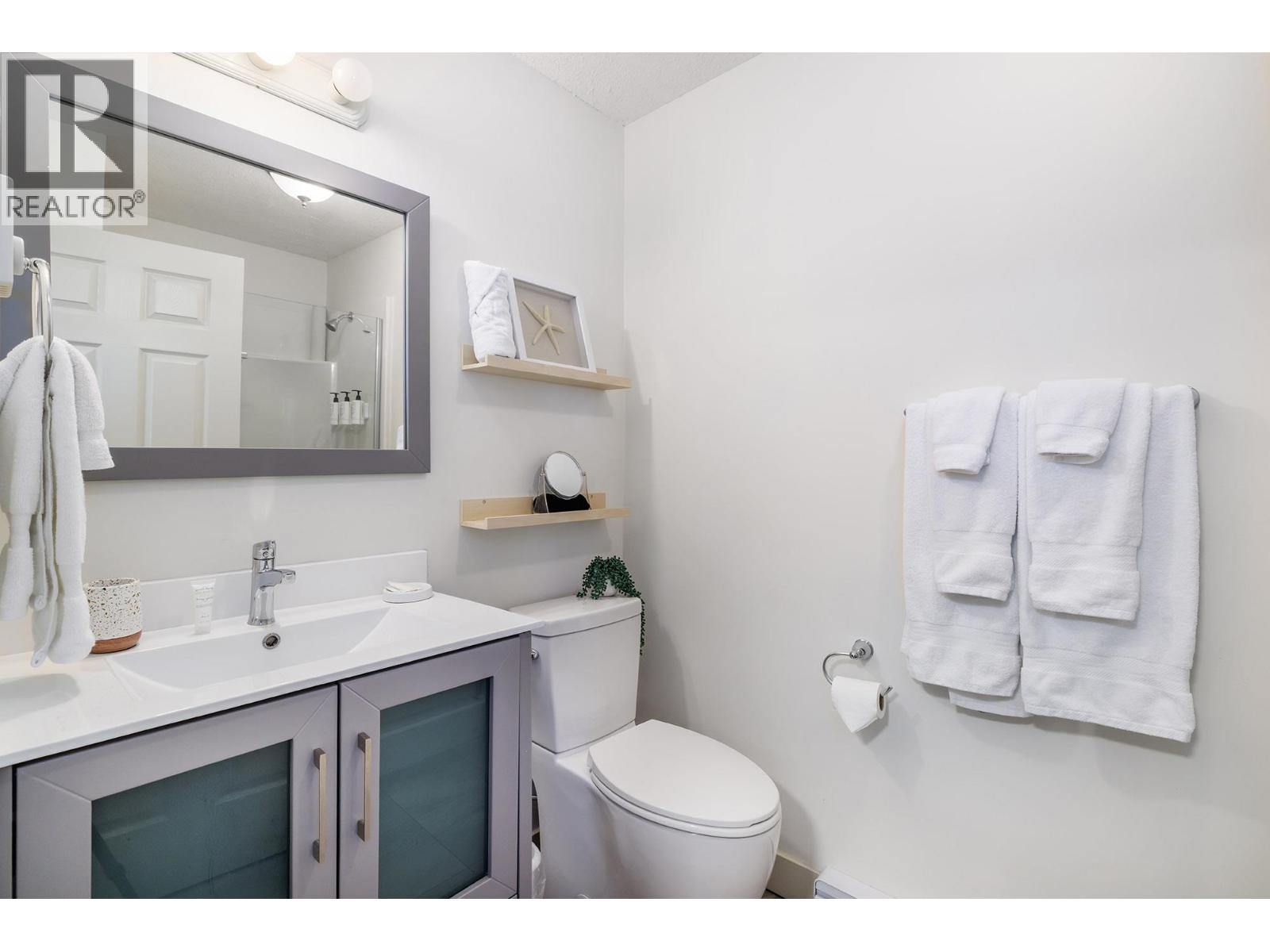 4201 Skaha Lake Road, Penticton, British Columbia  V2A 0K4 - Photo 26 - 10390057