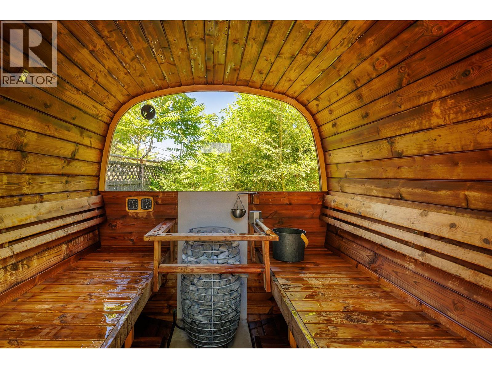 4201 Skaha Lake Road, Penticton, British Columbia  V2A 0K4 - Photo 8 - 10390057