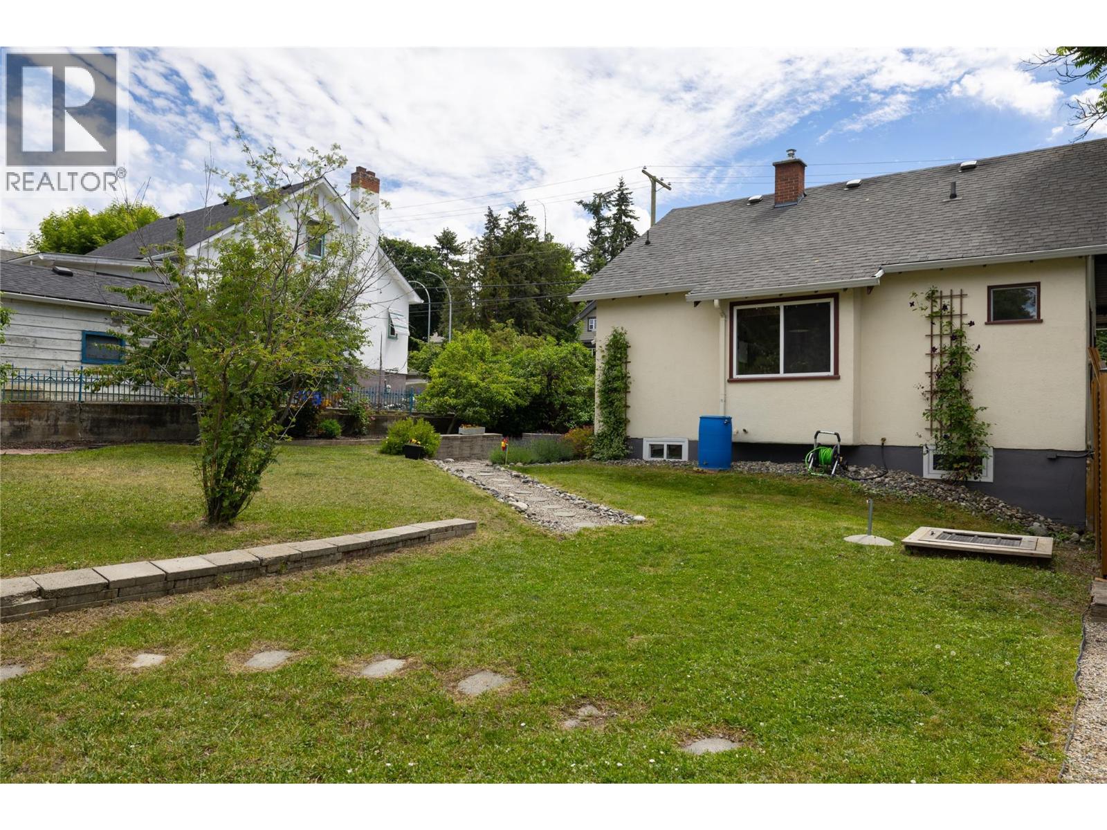 2105 32 Avenue, Vernon, British Columbia  V1T 2K1 - Photo 10 - 10391317
