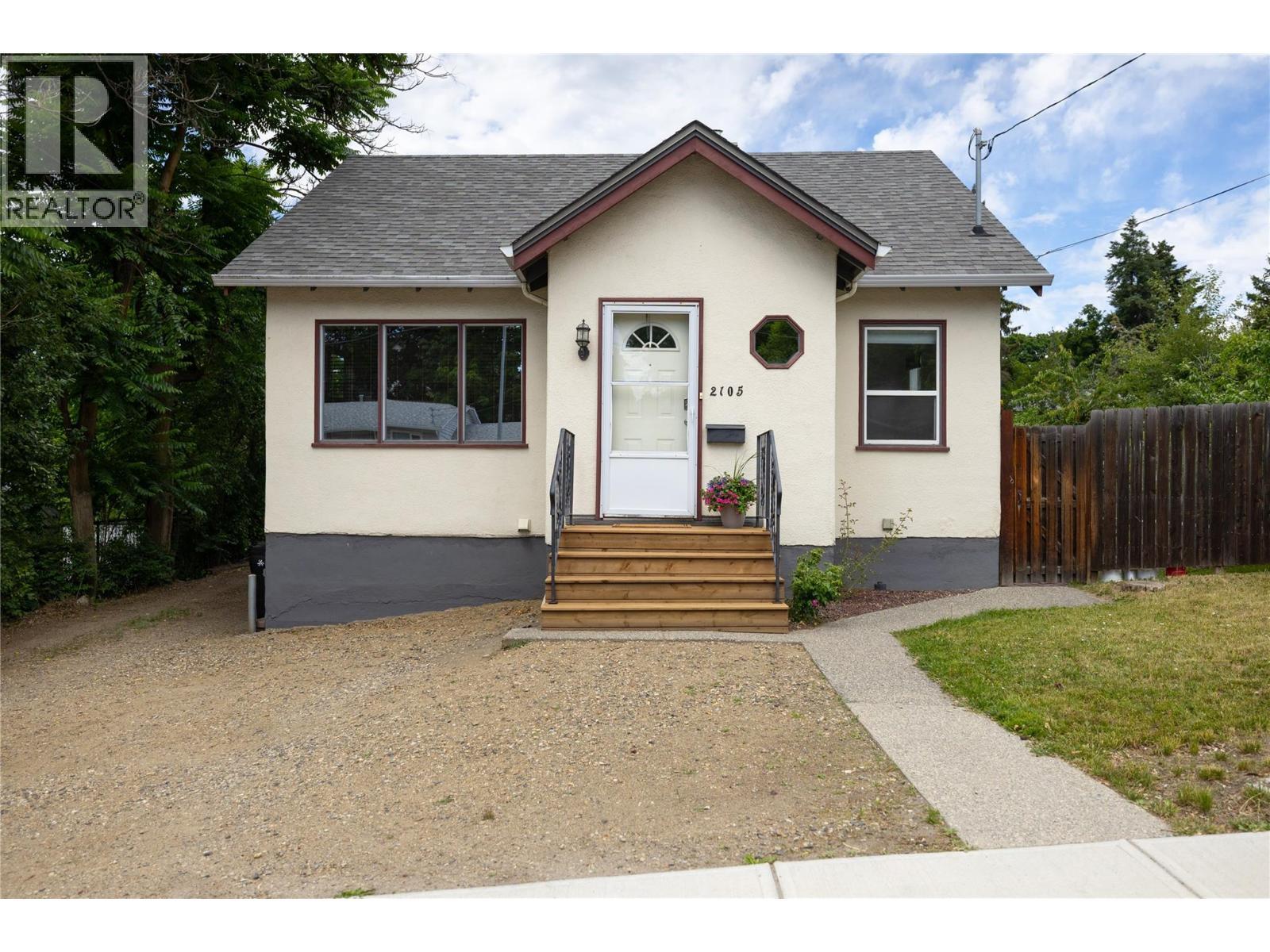 2105 32 Avenue, Vernon, British Columbia  V1T 2K1 - Photo 4 - 10391317