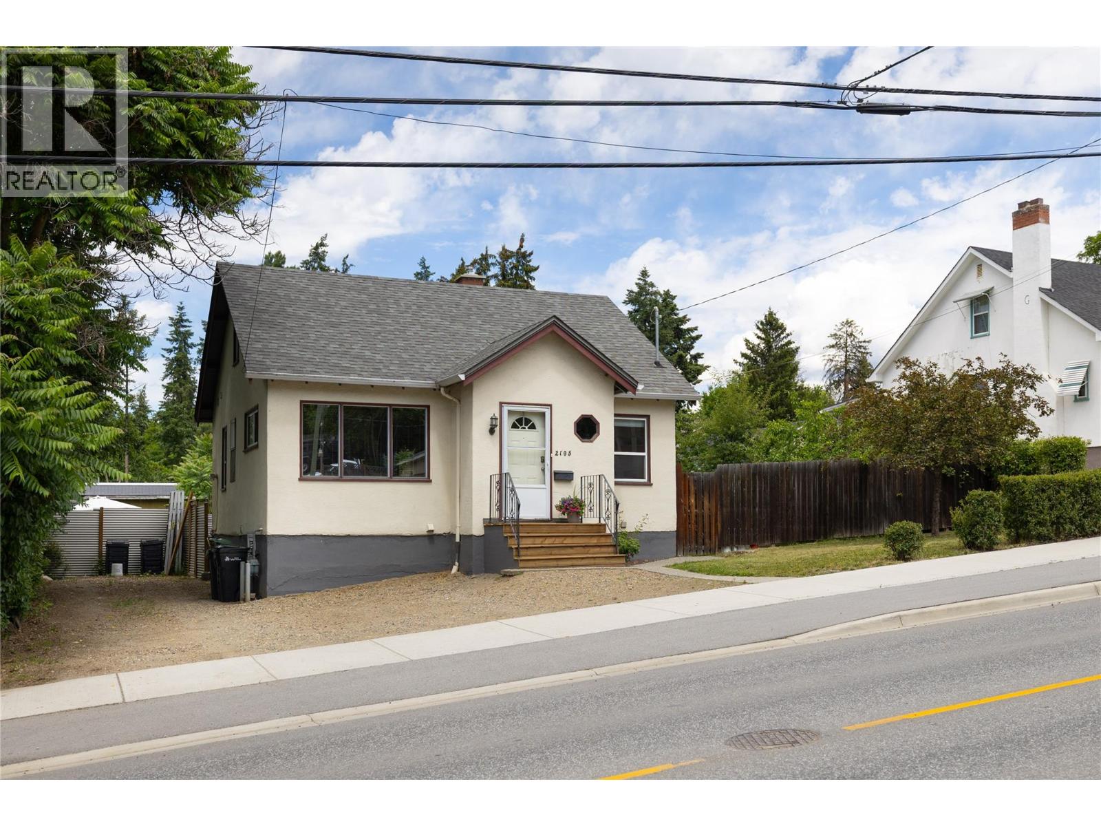 2105 32 Avenue, Vernon, British Columbia  V1T 2K1 - Photo 5 - 10391317