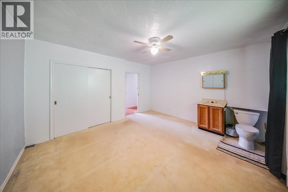 840 Columbia Avenue, Castlegar, British Columbia  V1N 1H2 - Photo 22 - 10391218