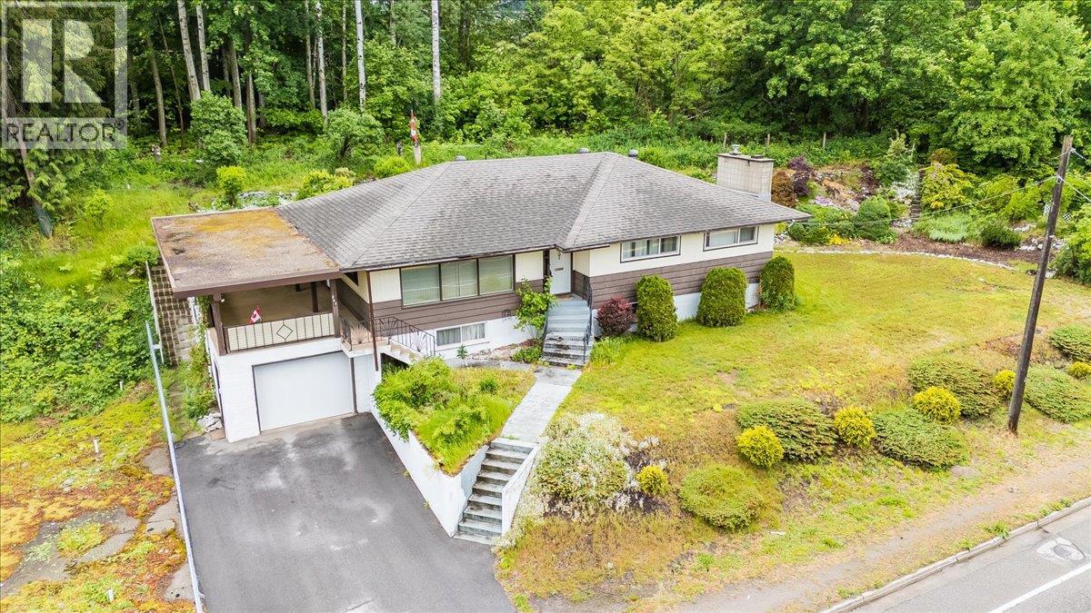 840 Columbia Avenue, Castlegar, British Columbia  V1N 1H2 - Photo 3 - 10391218