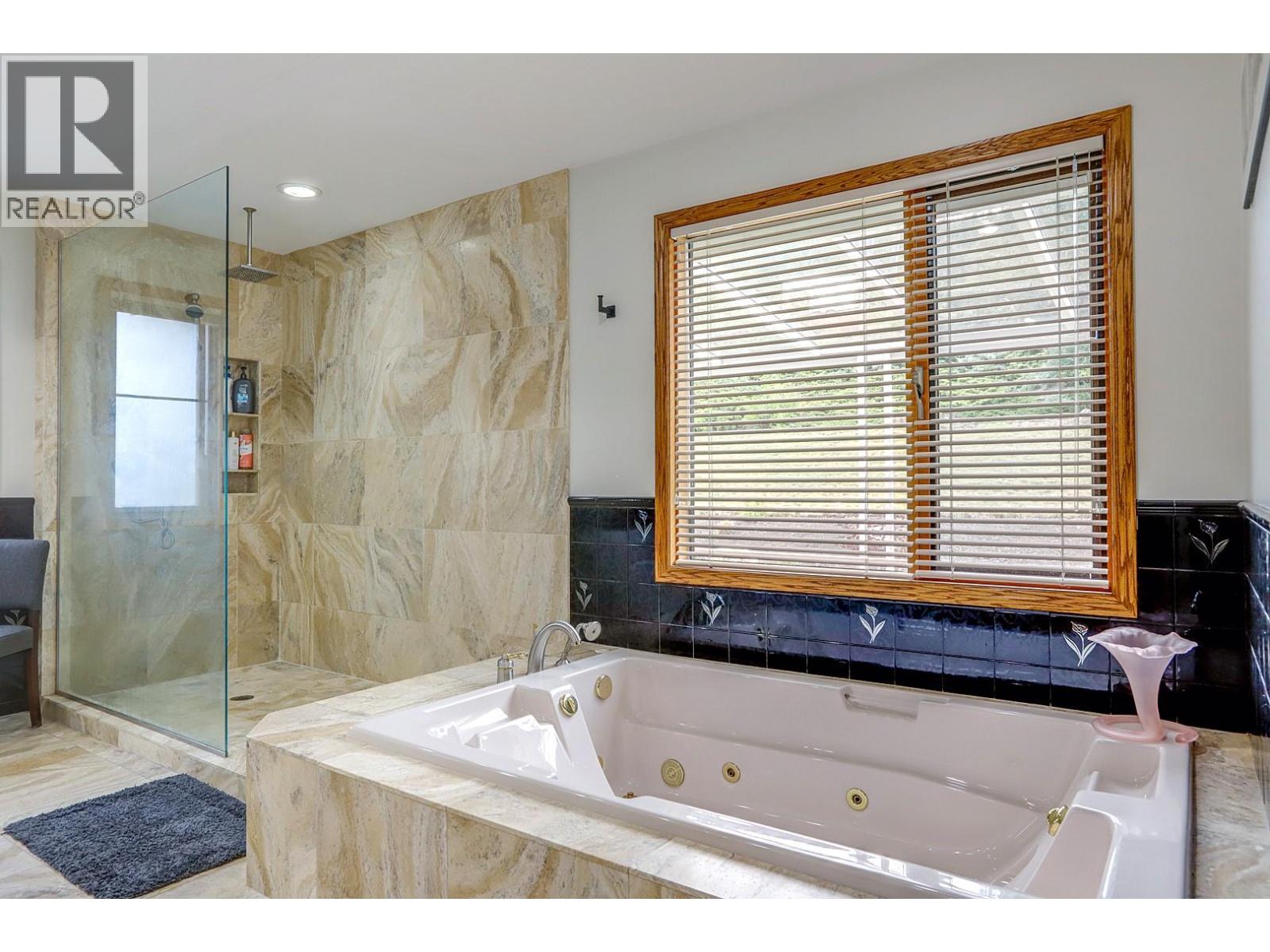 10802 Coldstream Creek Road, Coldstream, British Columbia  V1B 1C9 - Photo 37 - 10391040