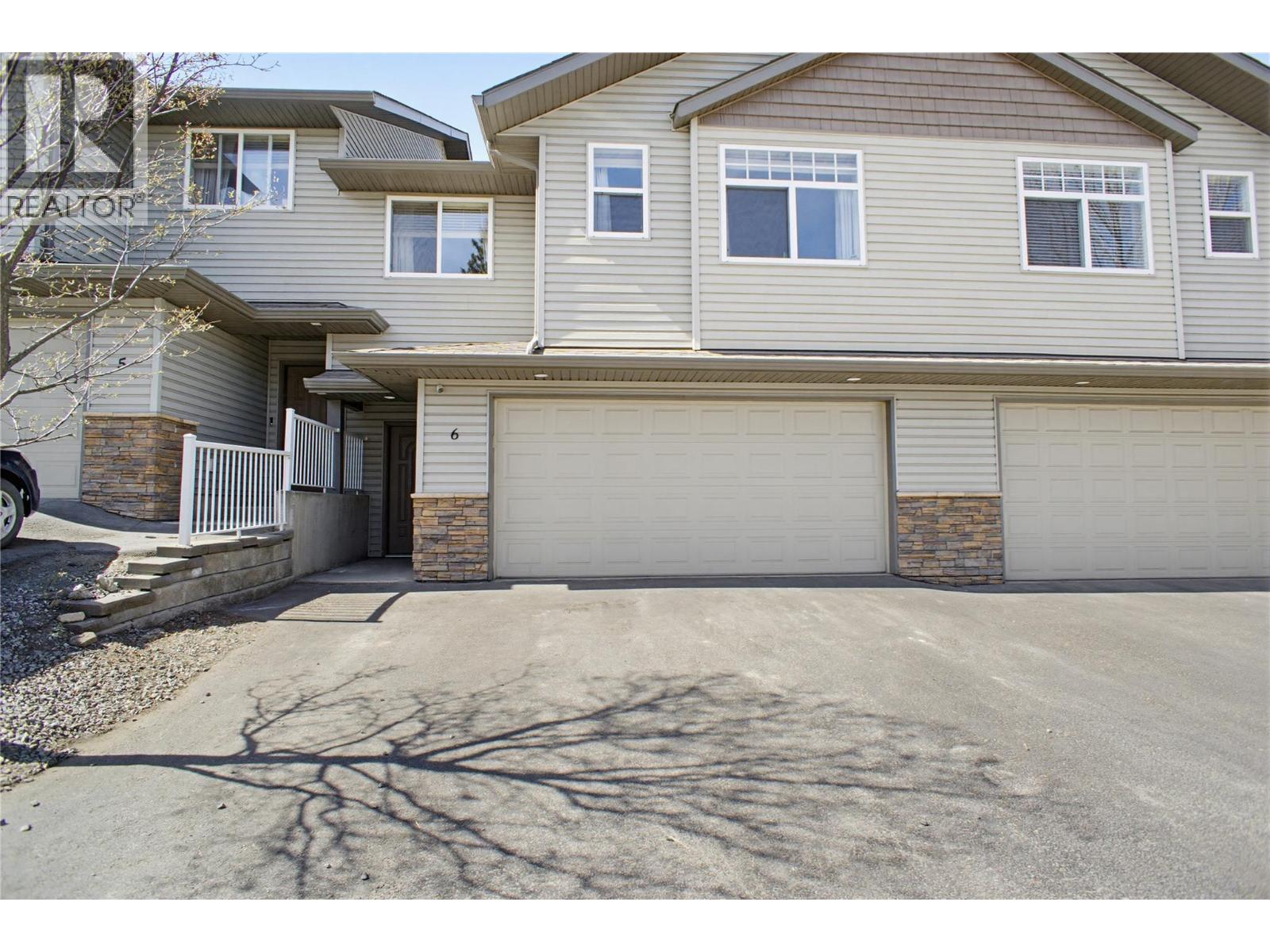 2046 ROBSON Place Unit# 6, kamloops, British Columbia
