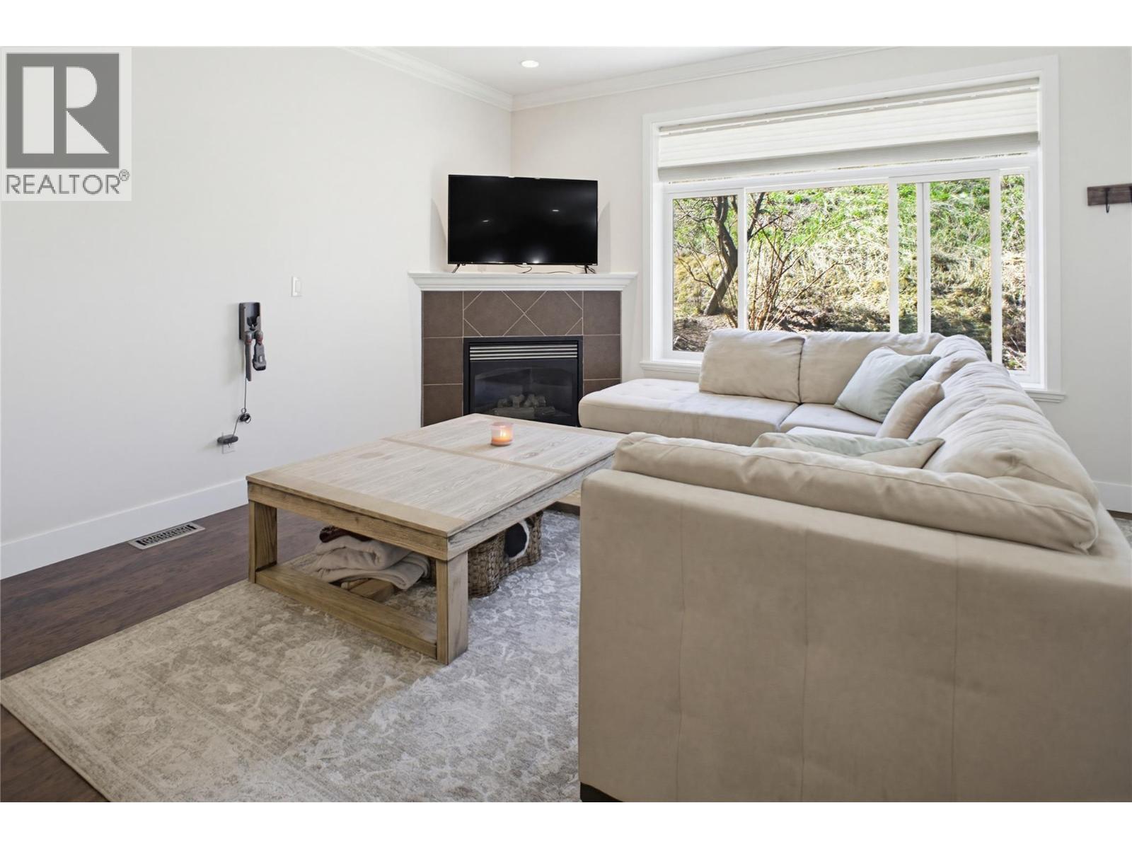 2046 Robson Place Unit# 6, Kamloops, British Columbia  V2E 0A5 - Photo 6 - 10391271