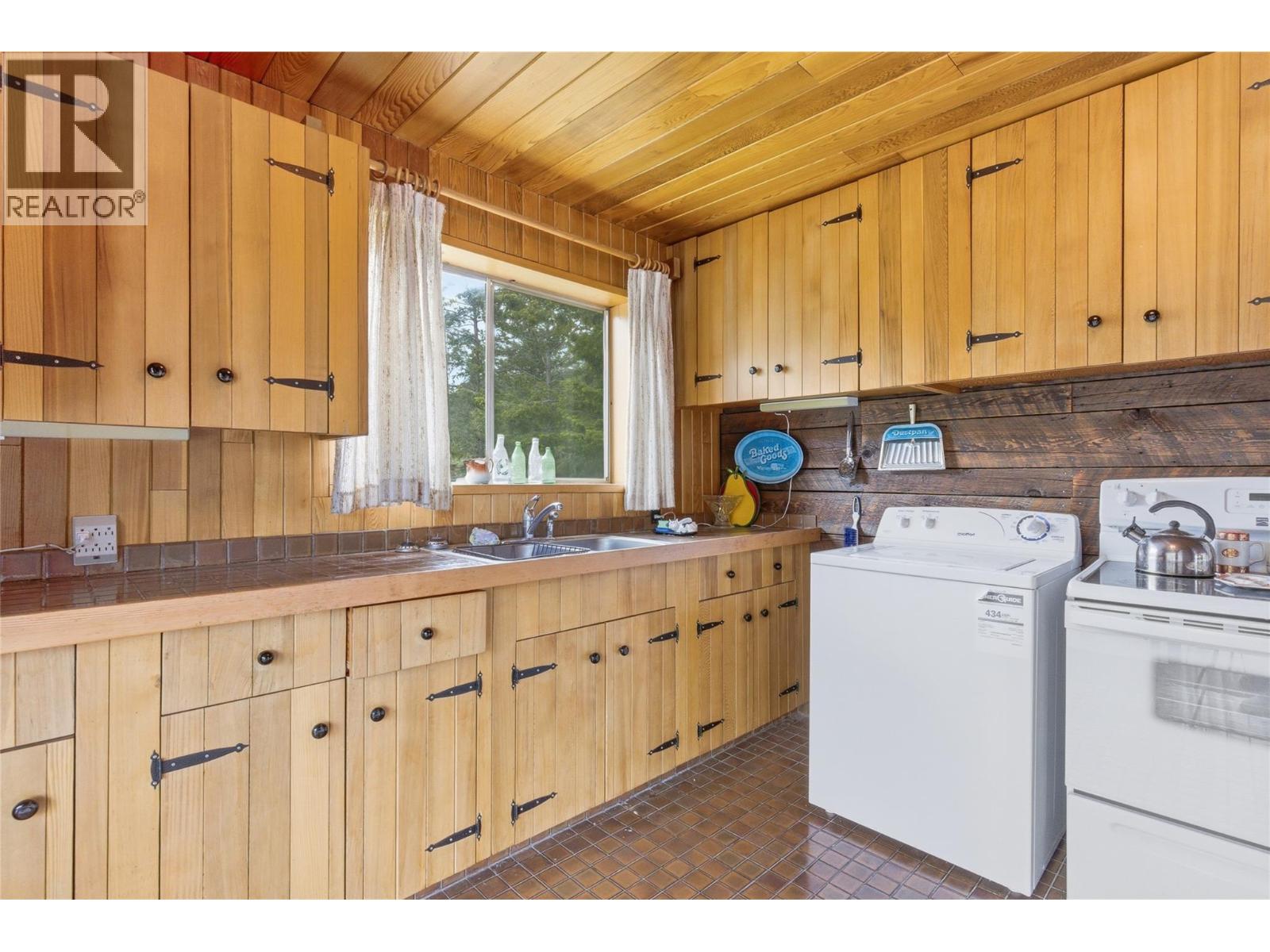 1970 Loon Lake Road, Loon Lake, British Columbia  V0K 1K1 - Photo 25 - 10390737