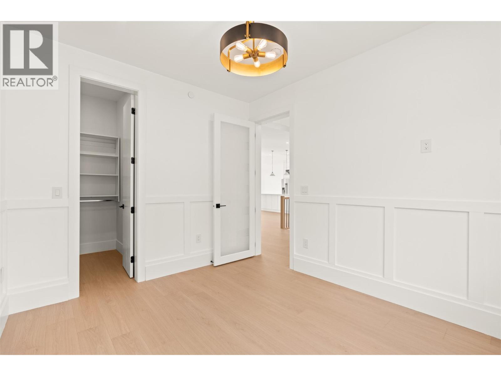 8924 Tavistock Road, Vernon, British Columbia  V1H 2L4 - Photo 8 - 10391309