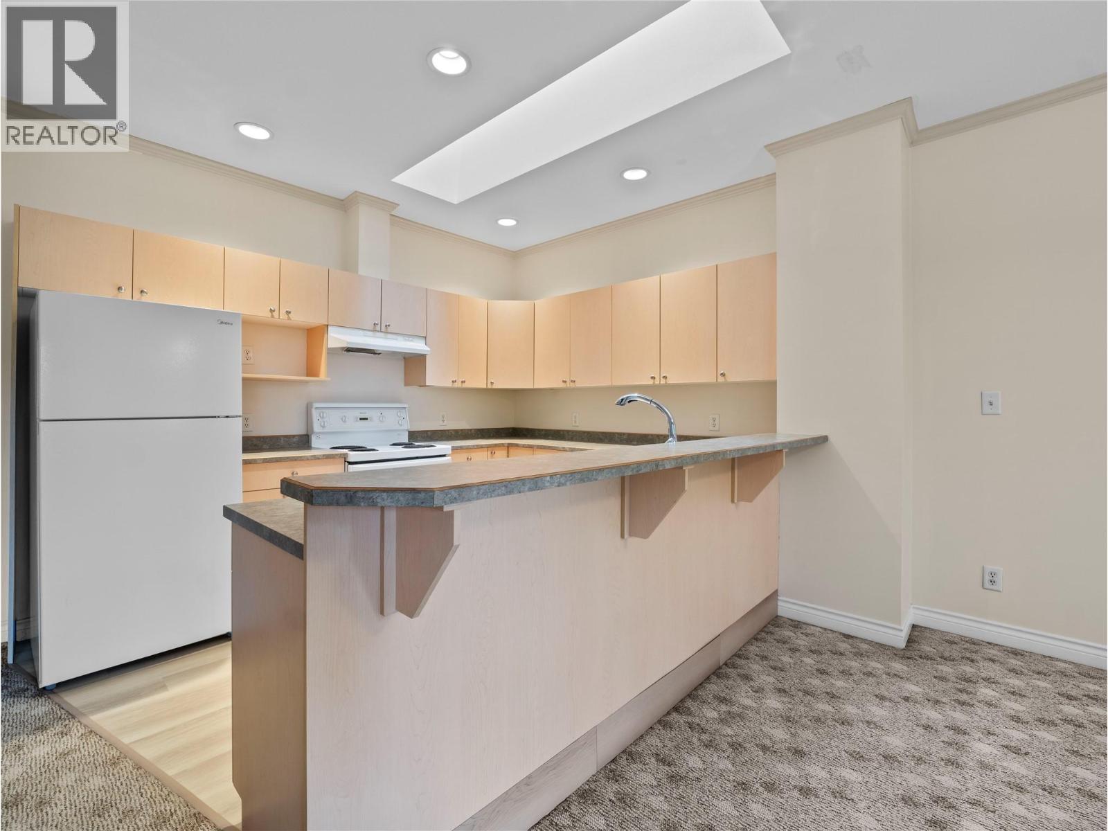 680 Marine Park Drive Ne Unit# 7, Salmon Arm, British Columbia  V1E 3L4 - Photo 5 - 10391127