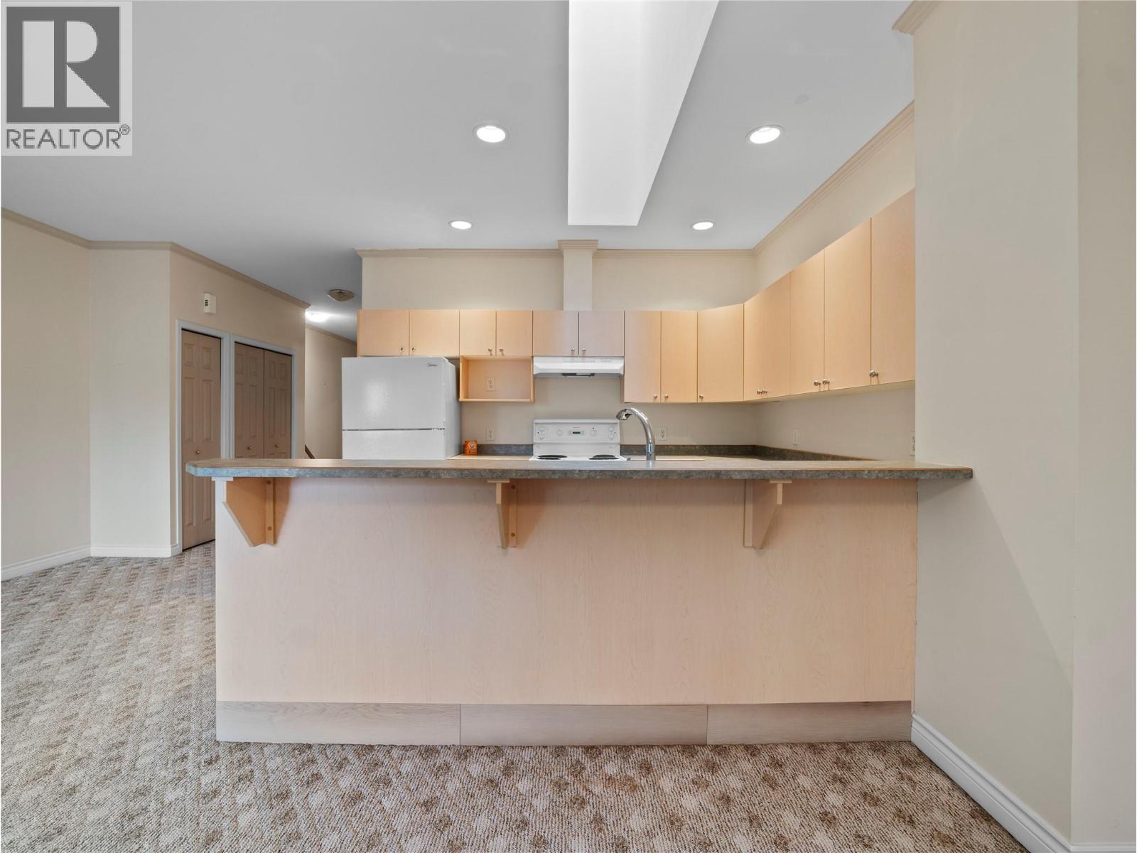 680 Marine Park Drive Ne Unit# 7, Salmon Arm, British Columbia  V1E 3L4 - Photo 6 - 10391127