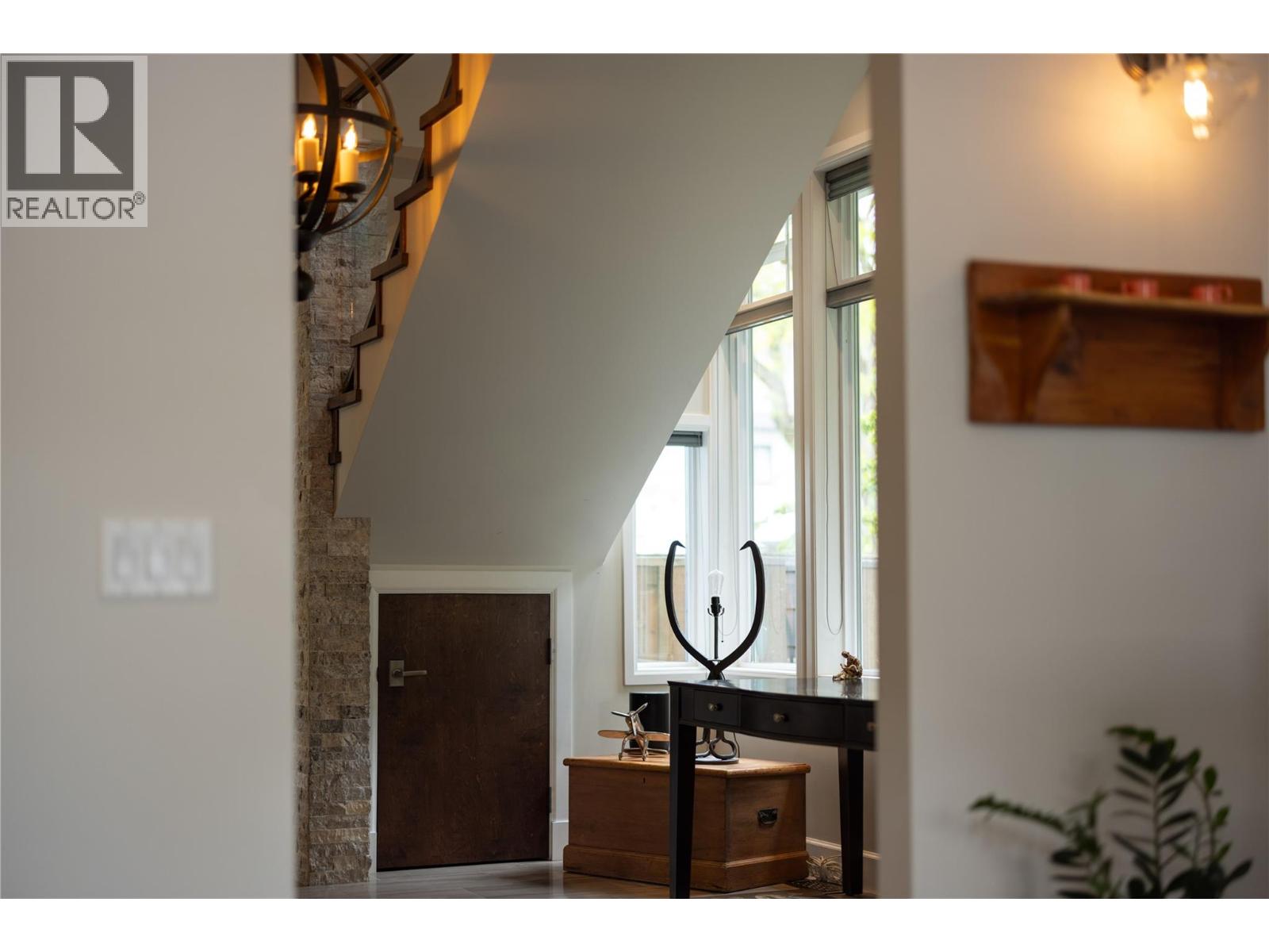 747 & 749 Wilson Avenue, Kelowna, British Columbia  V1Y 6X8 - Photo 10 - 10384357