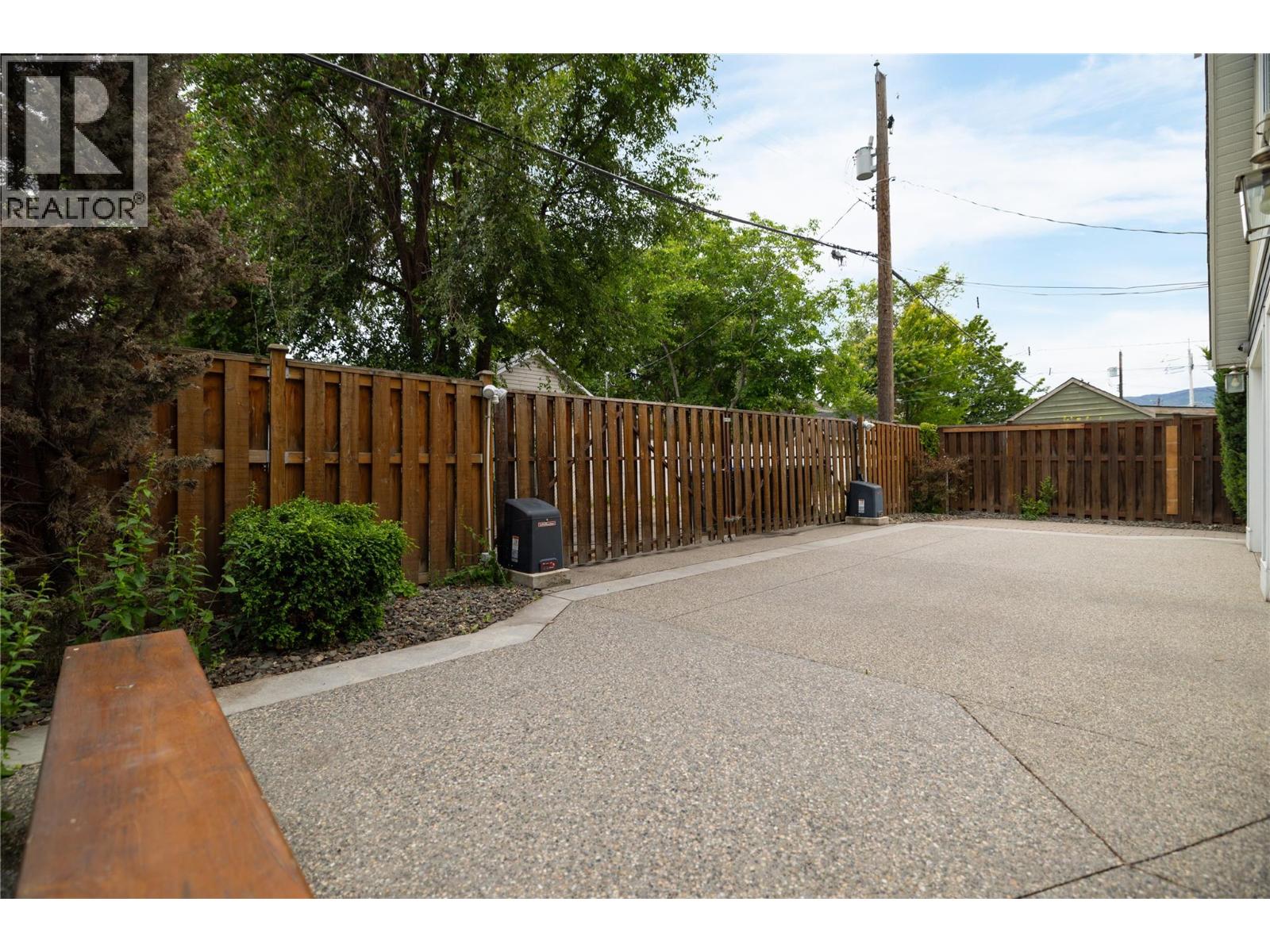 747 & 749 Wilson Avenue, Kelowna, British Columbia  V1Y 6X8 - Photo 56 - 10384357
