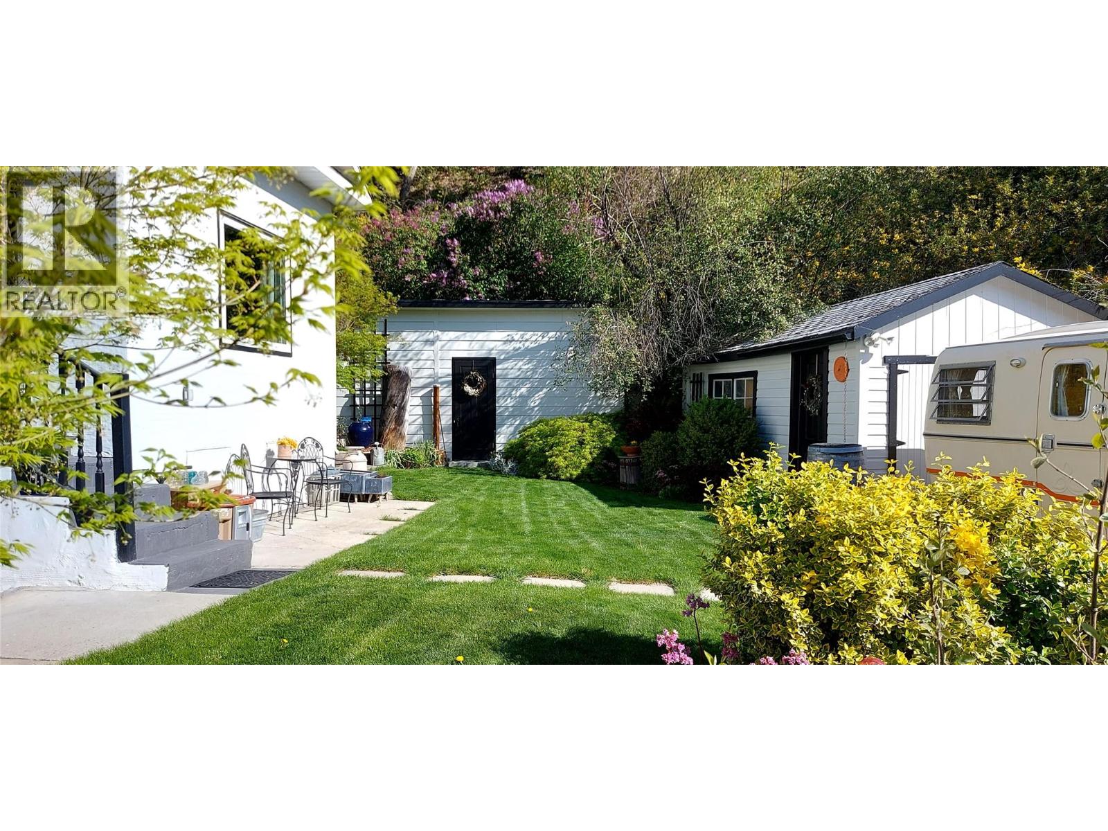 5706 Butler Street, Summerland, British Columbia  V0H 1Z1 - Photo 2 - 10391335