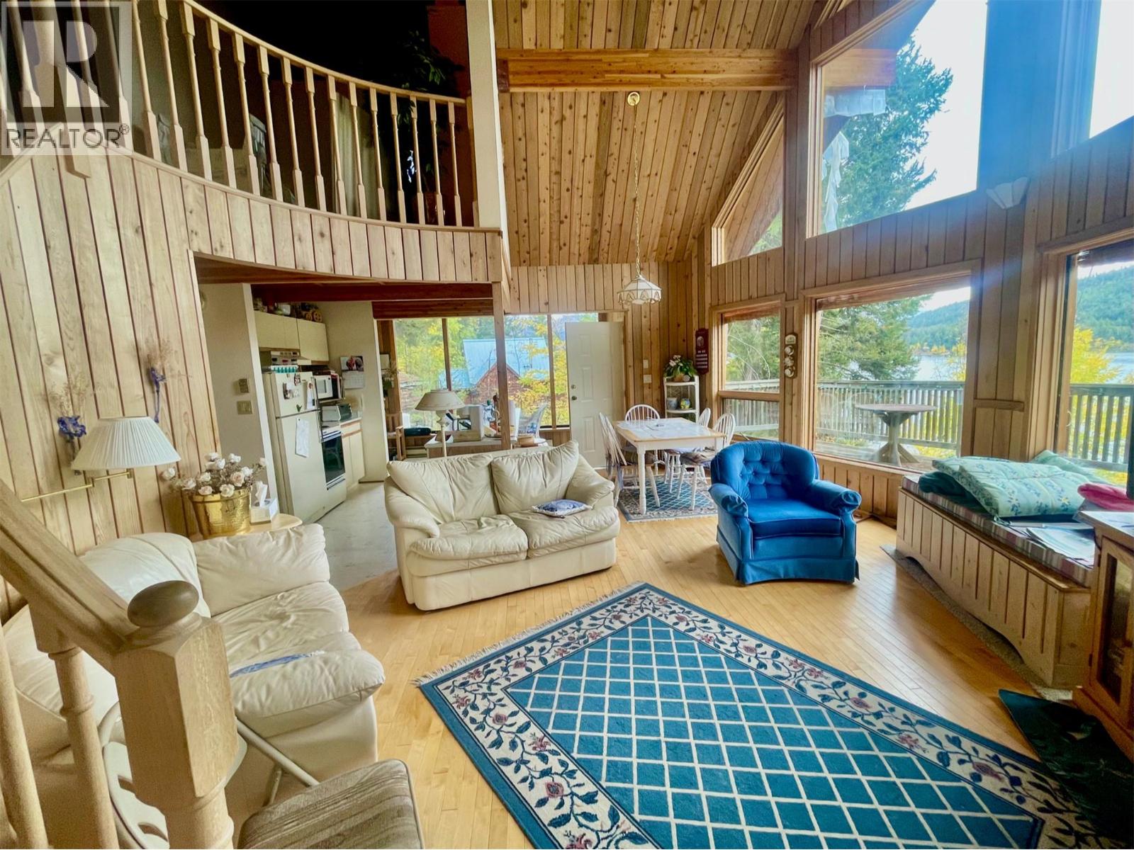 8200 Gun Lake Road W, Gold Bridge, British Columbia  V0K 1P0 - Photo 6 - 10391321
