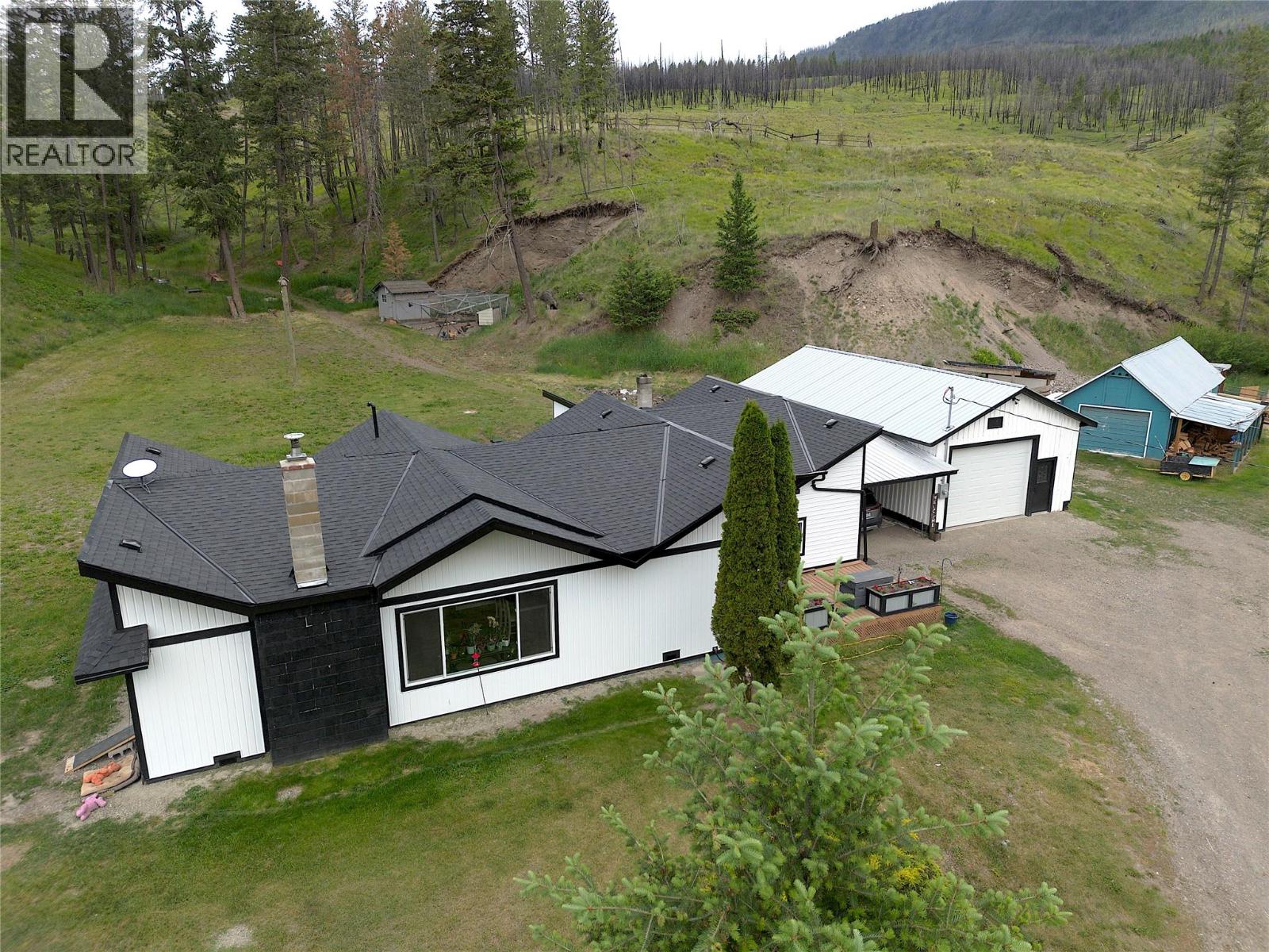 4316 Kamloops Vernon Highway, Westwold, British Columbia  V0E 3B1 - Photo 2 - 10391054