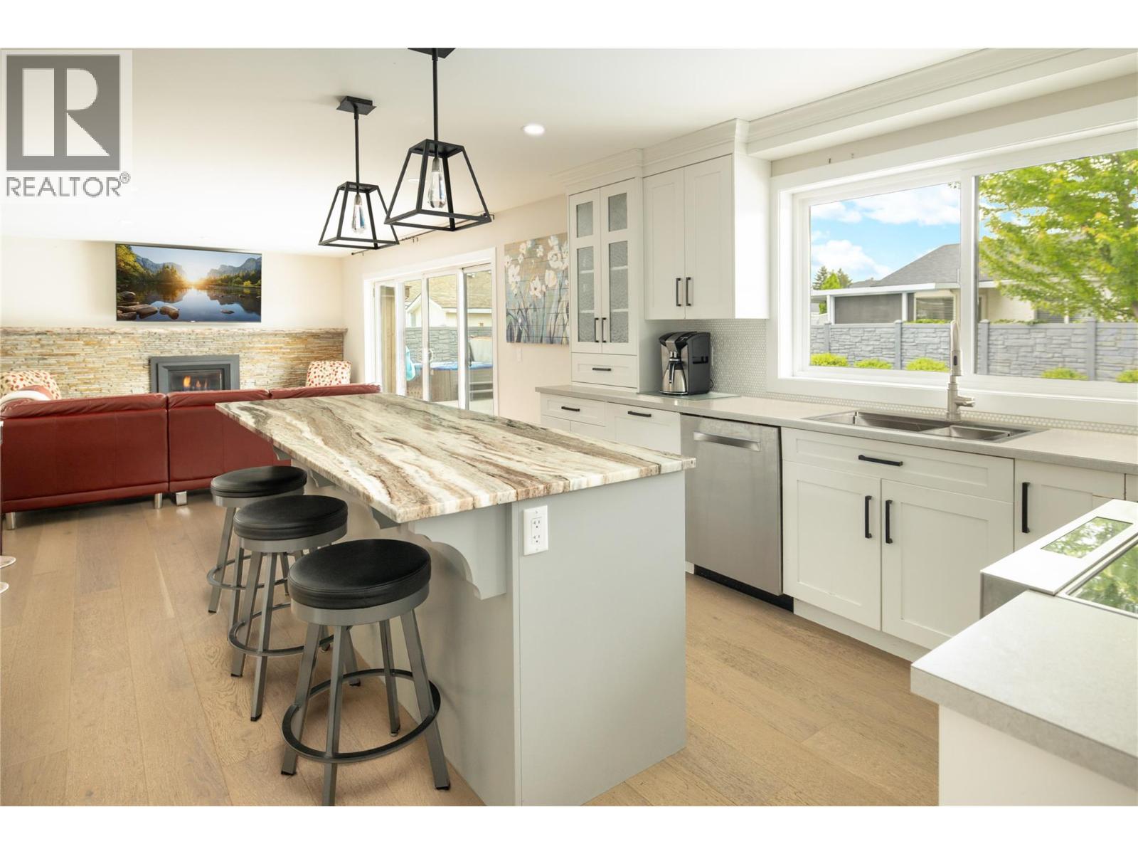 3450 Barberry Street, Kelowna, British Columbia  V1W 3V6 - Photo 12 - 10389183