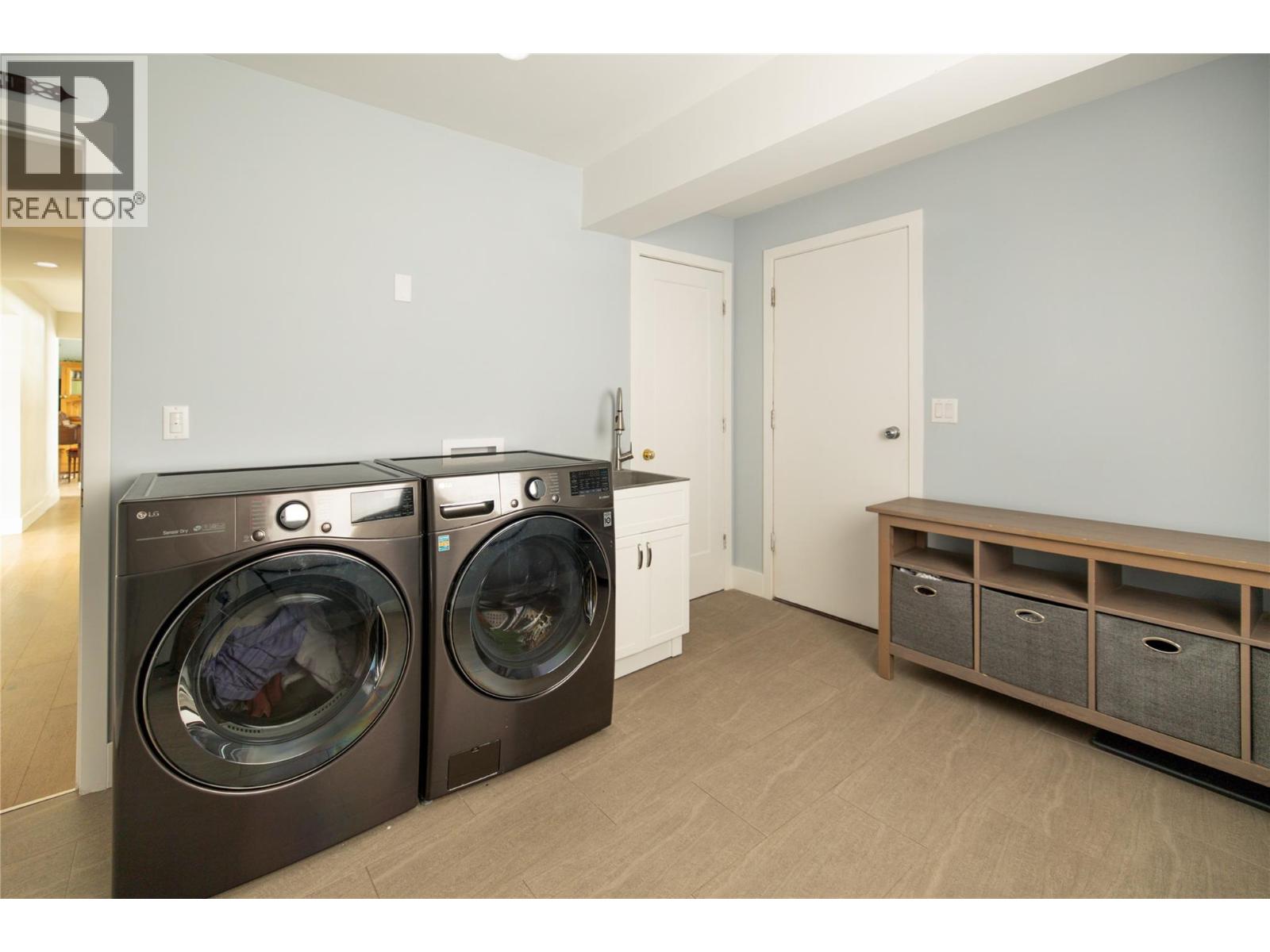 3450 Barberry Street, Kelowna, British Columbia  V1W 3V6 - Photo 30 - 10389183