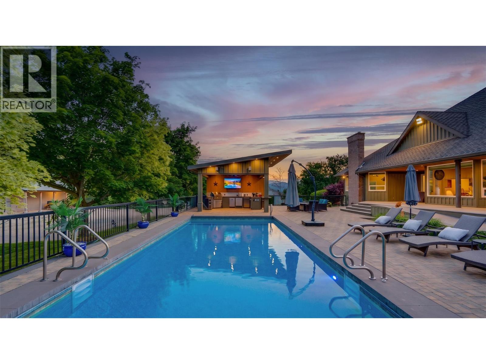 6500 15th Avenue Sw Unit# 1, Salmon Arm, British Columbia  V1E 1R5 - Photo 3 - 10391247