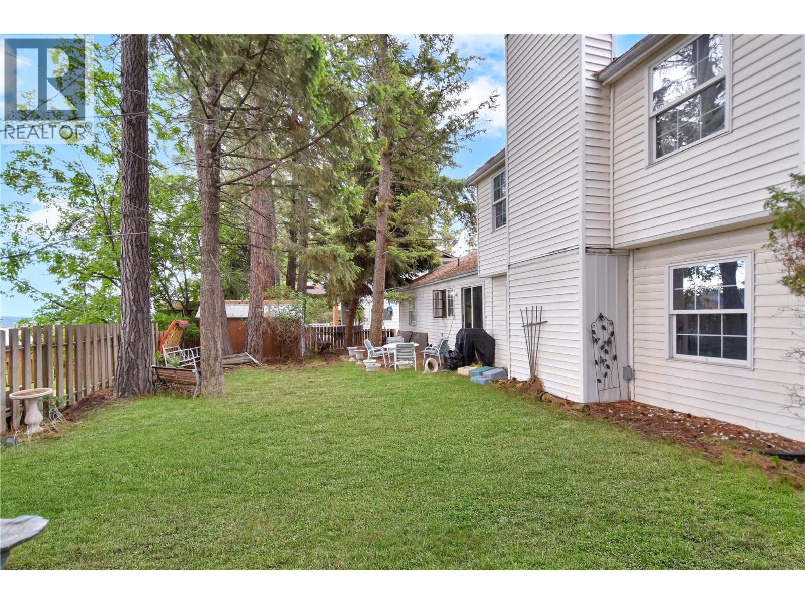 809 31st Ave S, Cranbrook, British Columbia  V1C 5J9 - Photo 29 - 10391133